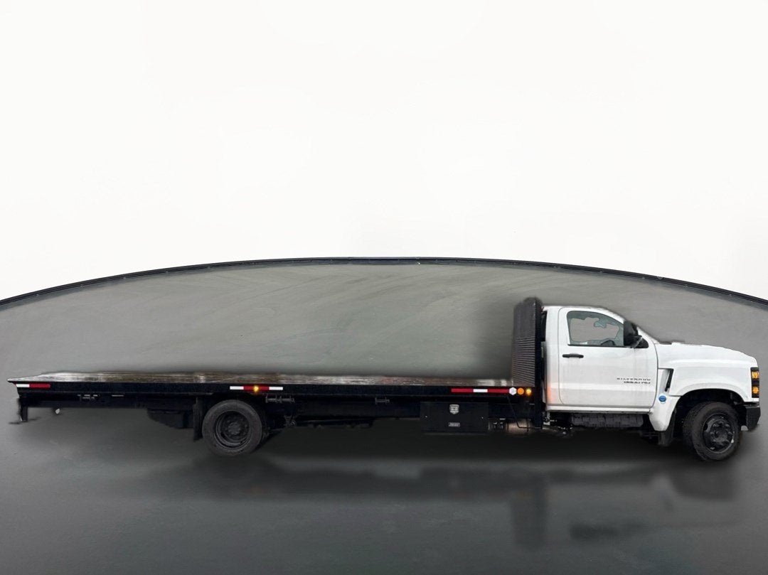 2024 Chevrolet Silverado 6500 HD Work Truck