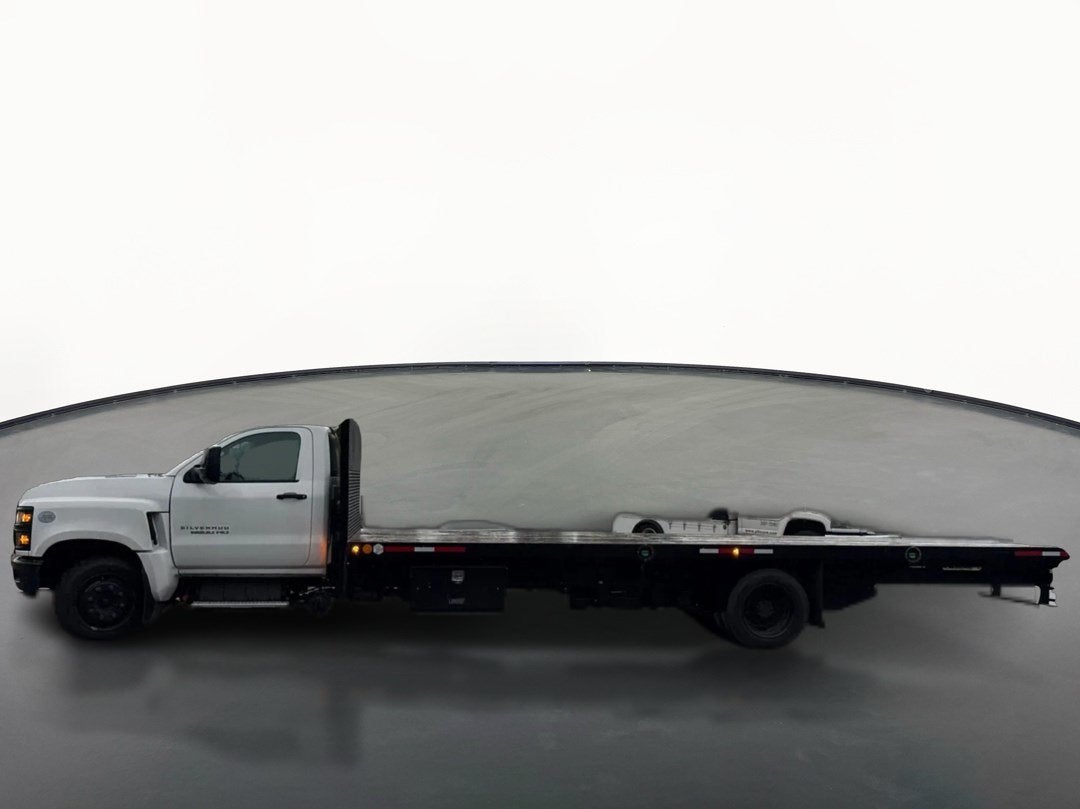 2024 Chevrolet Silverado 6500 HD Work Truck