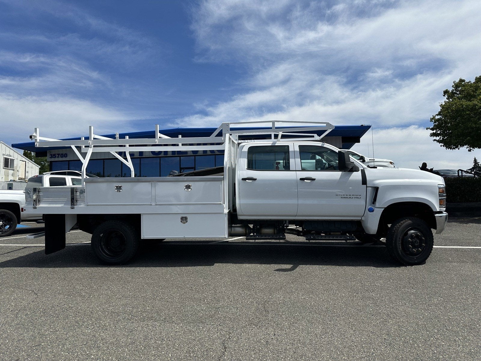 2024 Chevrolet Silverado 5500 HD Work Truck