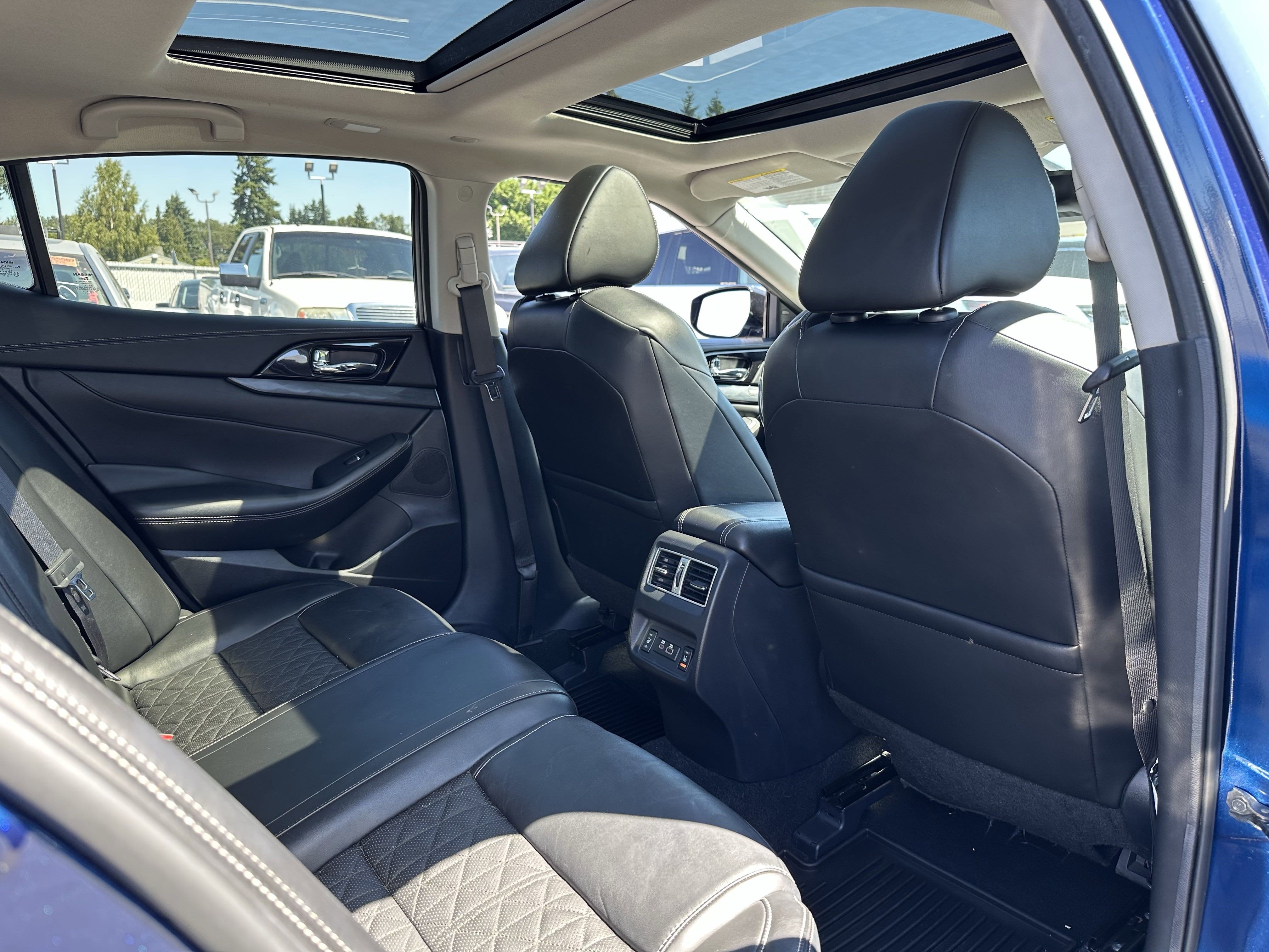 2020 Nissan Maxima Platinum