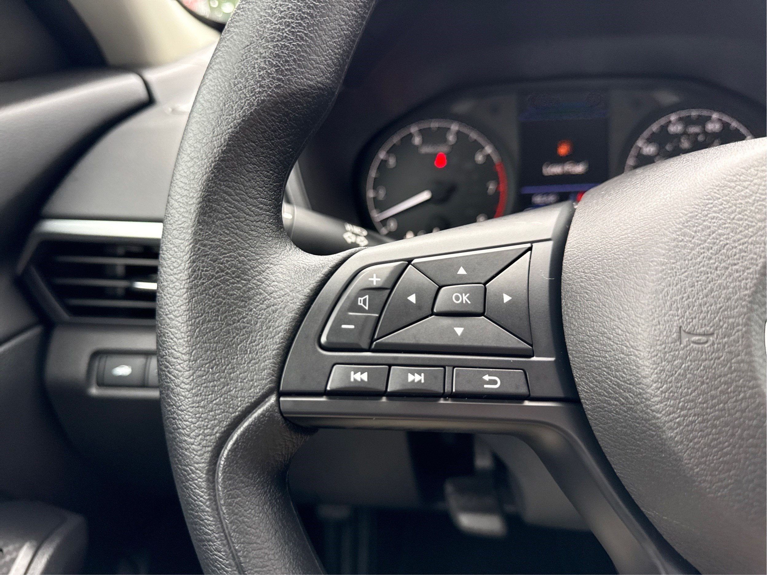 2025 Nissan Altima S FWD