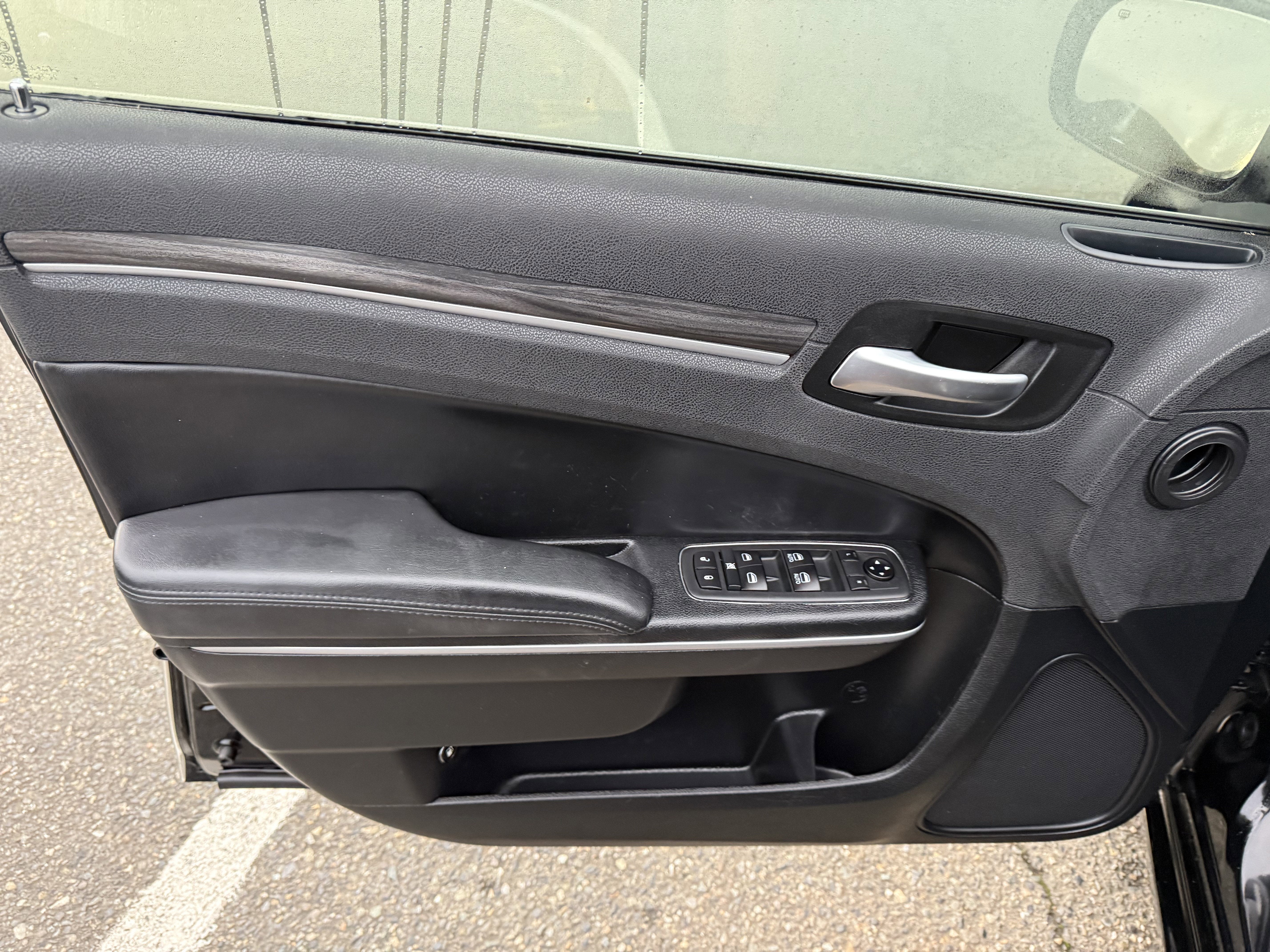 2020 Chrysler 300 Touring