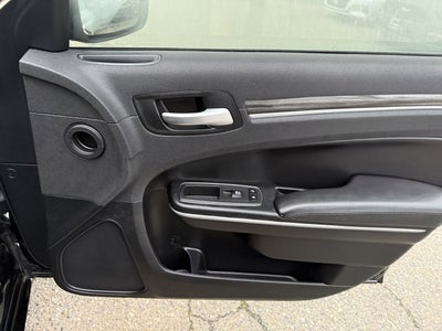 2020 Chrysler 300 Touring