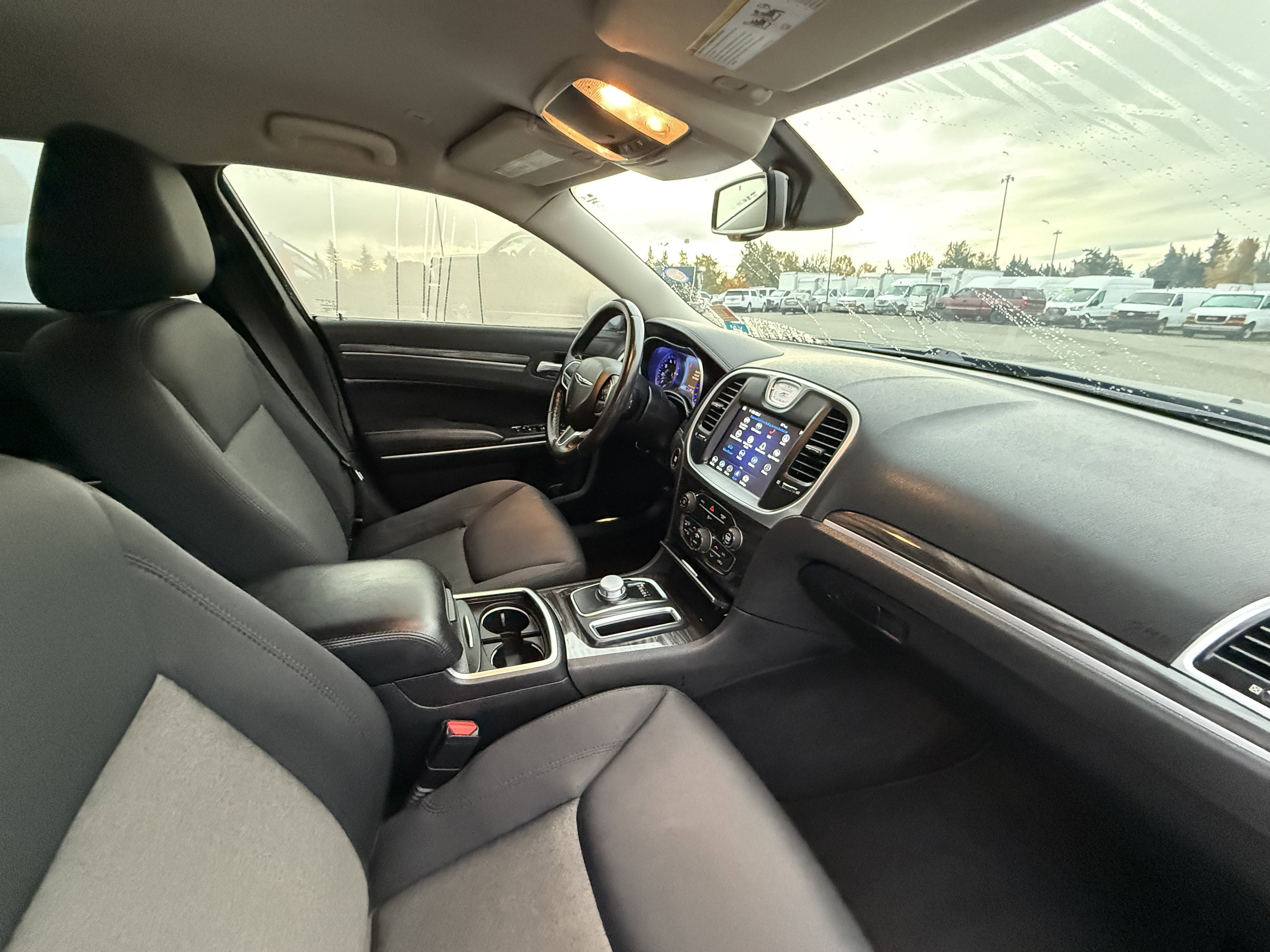 2020 Chrysler 300 Touring