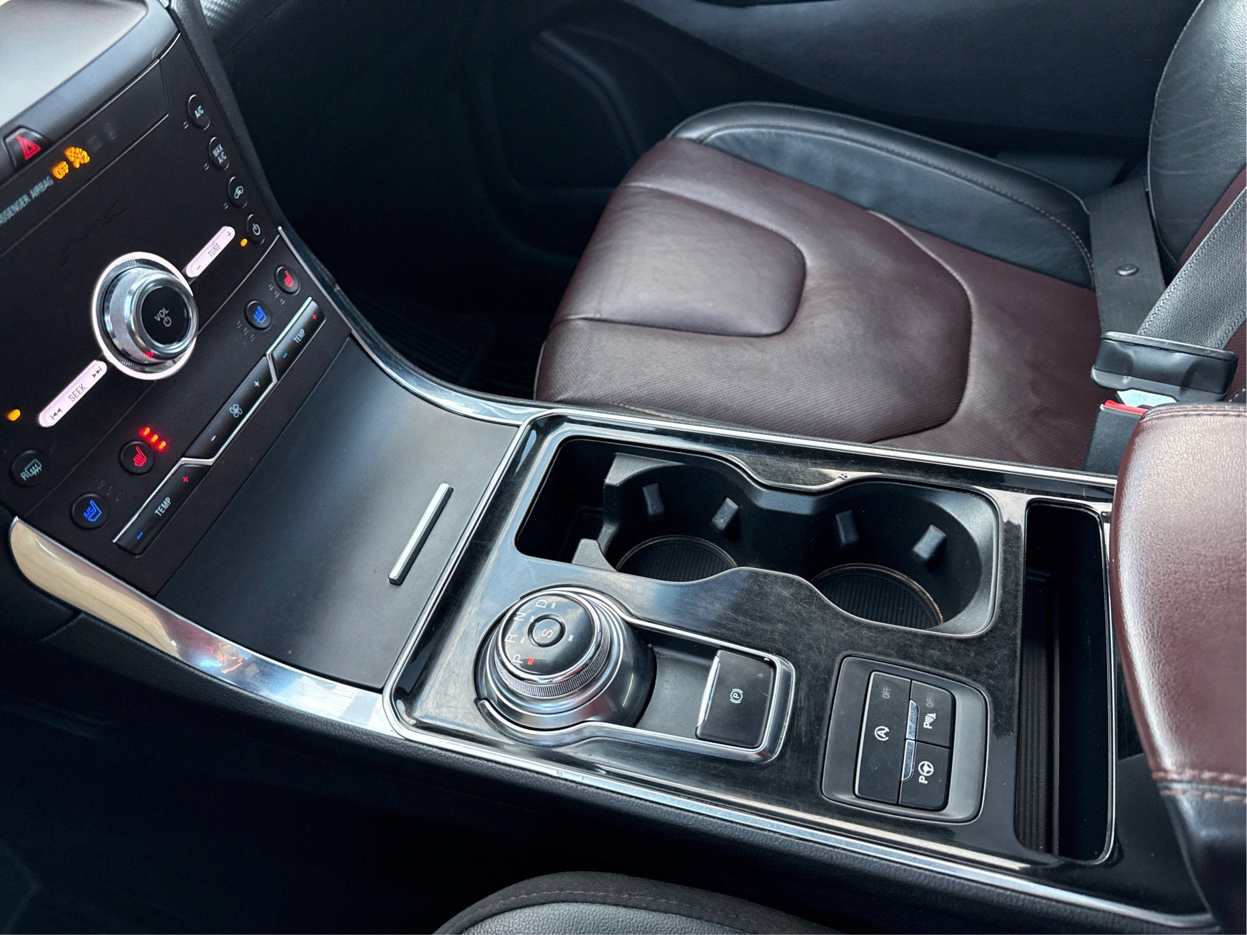 2020 Ford Edge Titanium