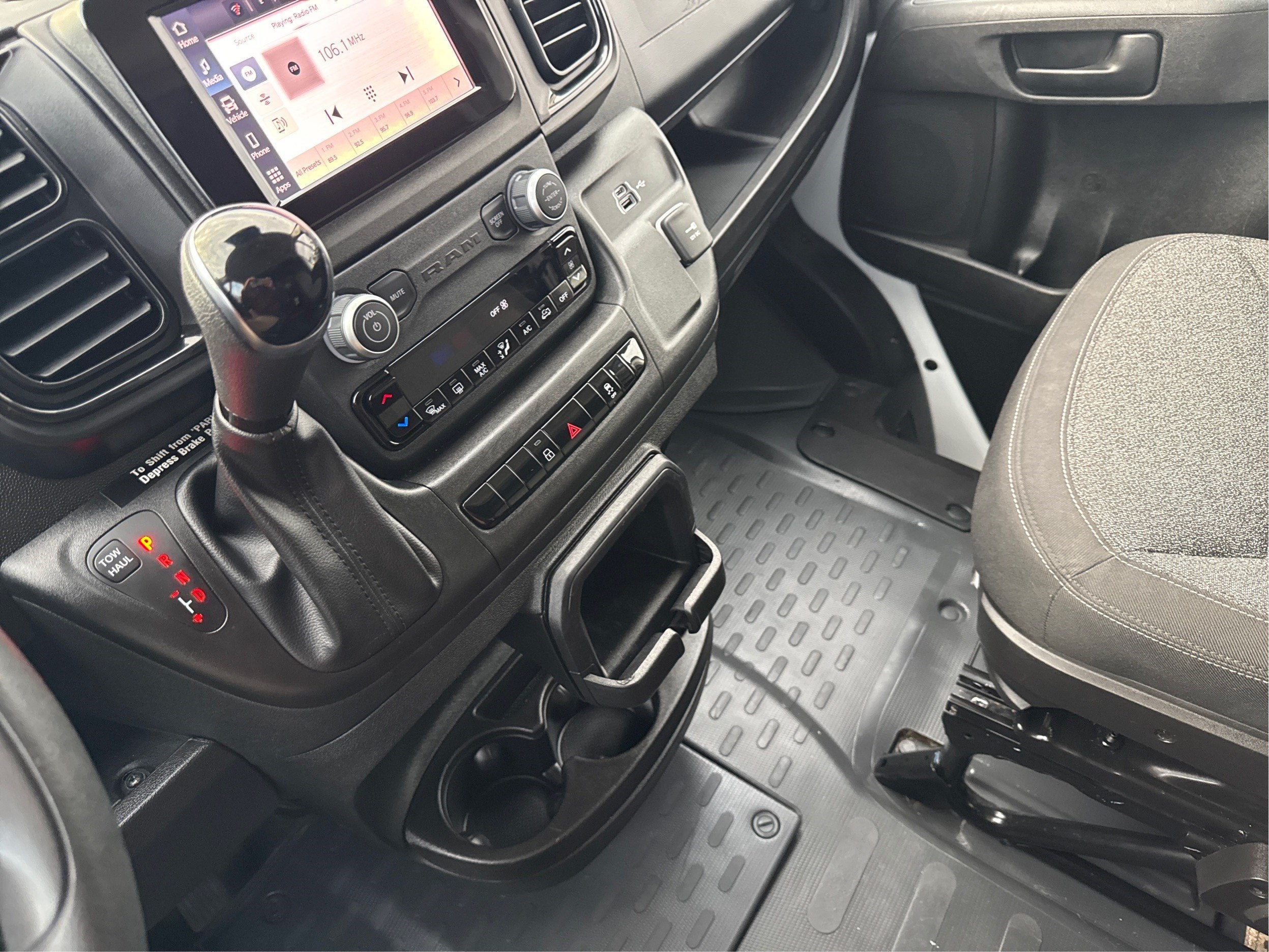 2025 RAM ProMaster Cargo Van Tradesman