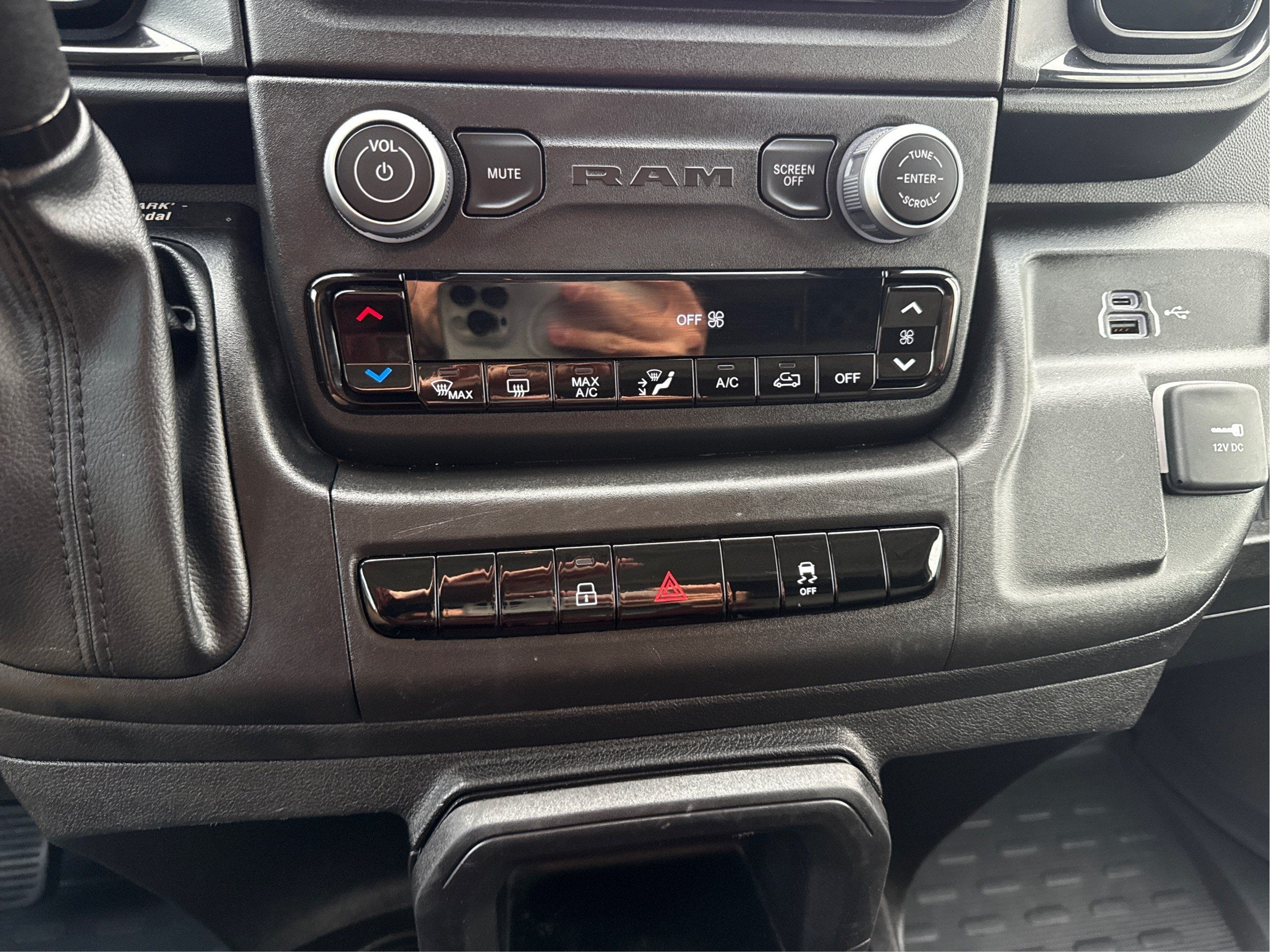 2025 RAM ProMaster Cargo Van Tradesman