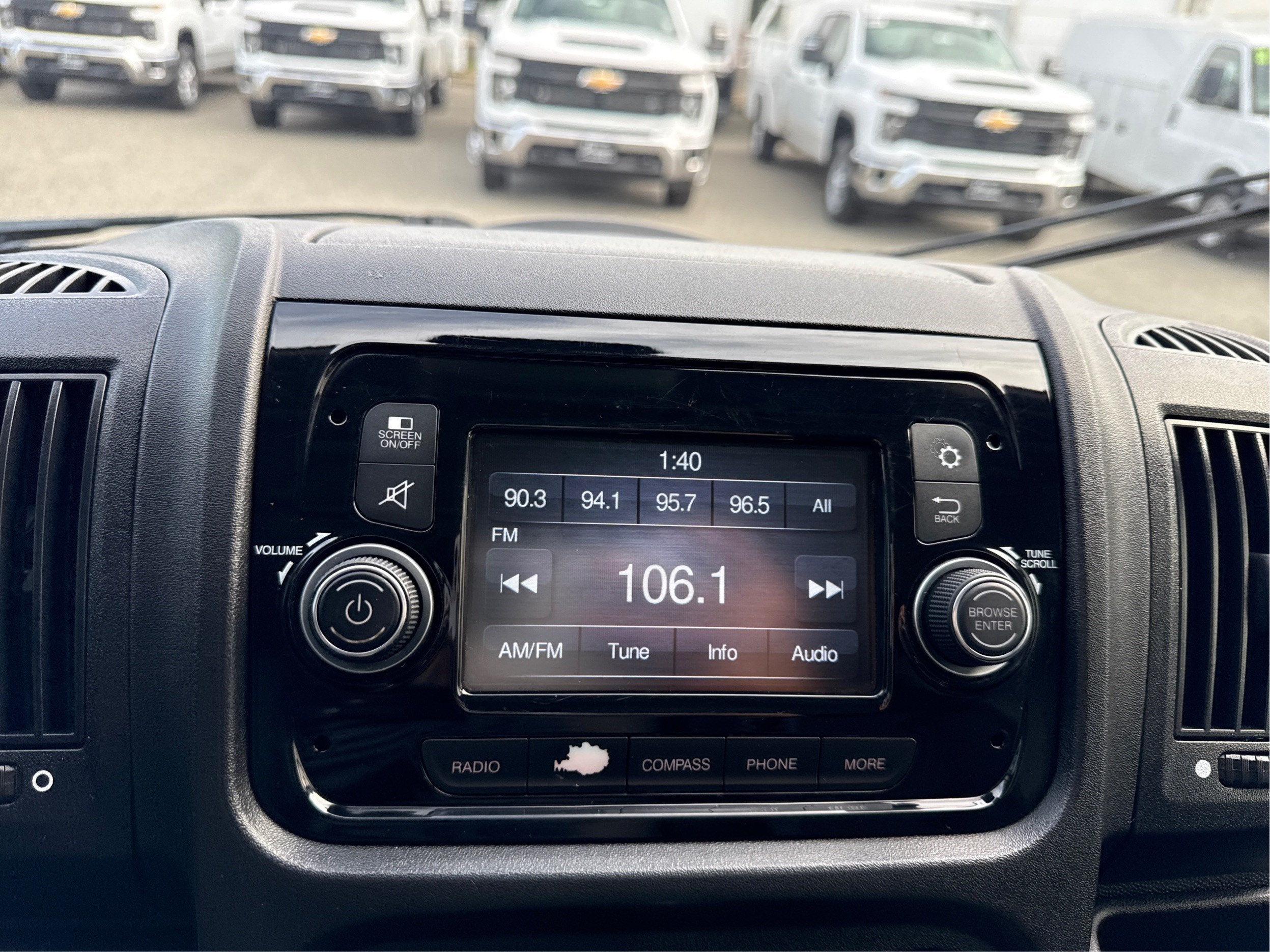 2018 RAM ProMaster Cargo Van 1500 HIGH RF 13
