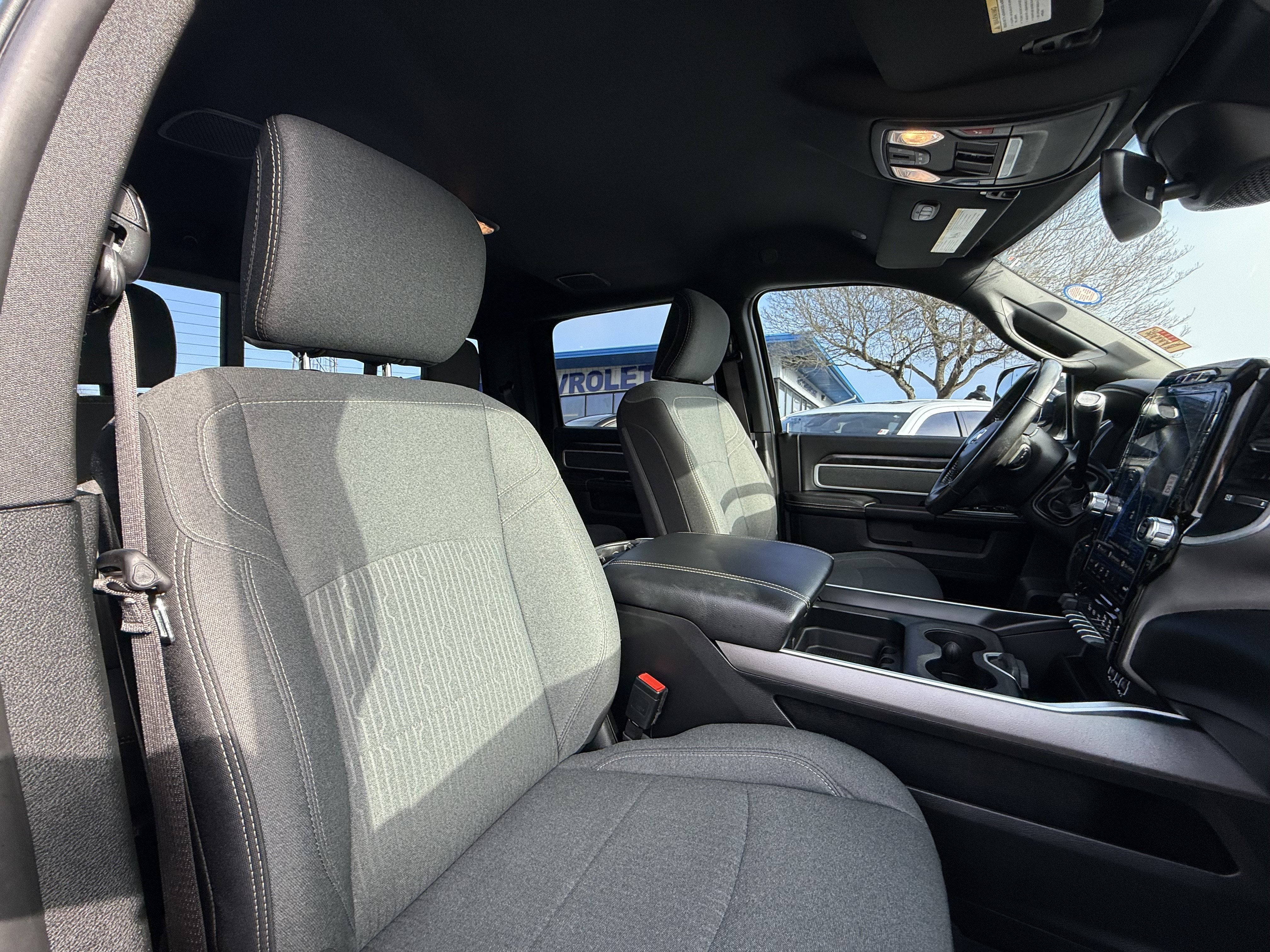 2020 RAM 2500 Big Horn Crew Cab 4X4 6'4" Box