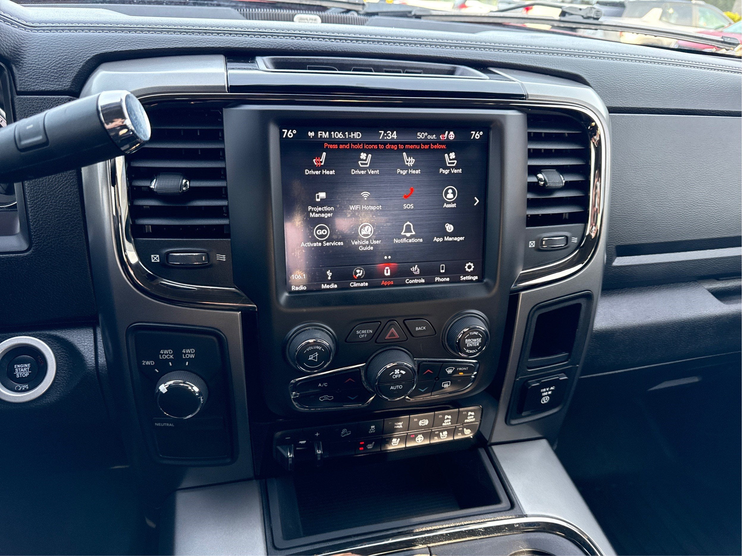 2018 RAM 2500 Laramie Crew Cab 4x4 6'4" Box