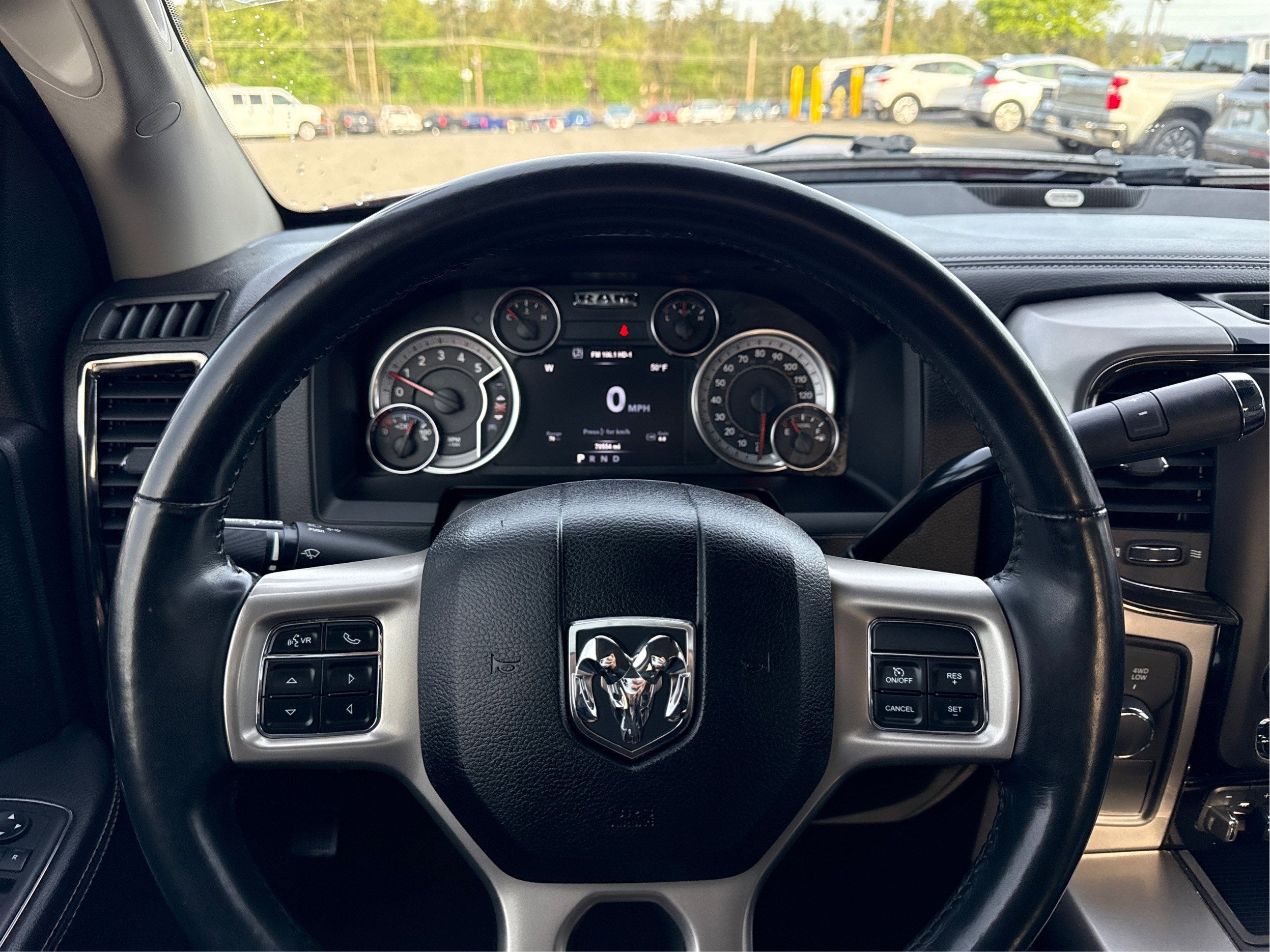 2018 RAM 2500 Laramie Crew Cab 4x4 6'4" Box