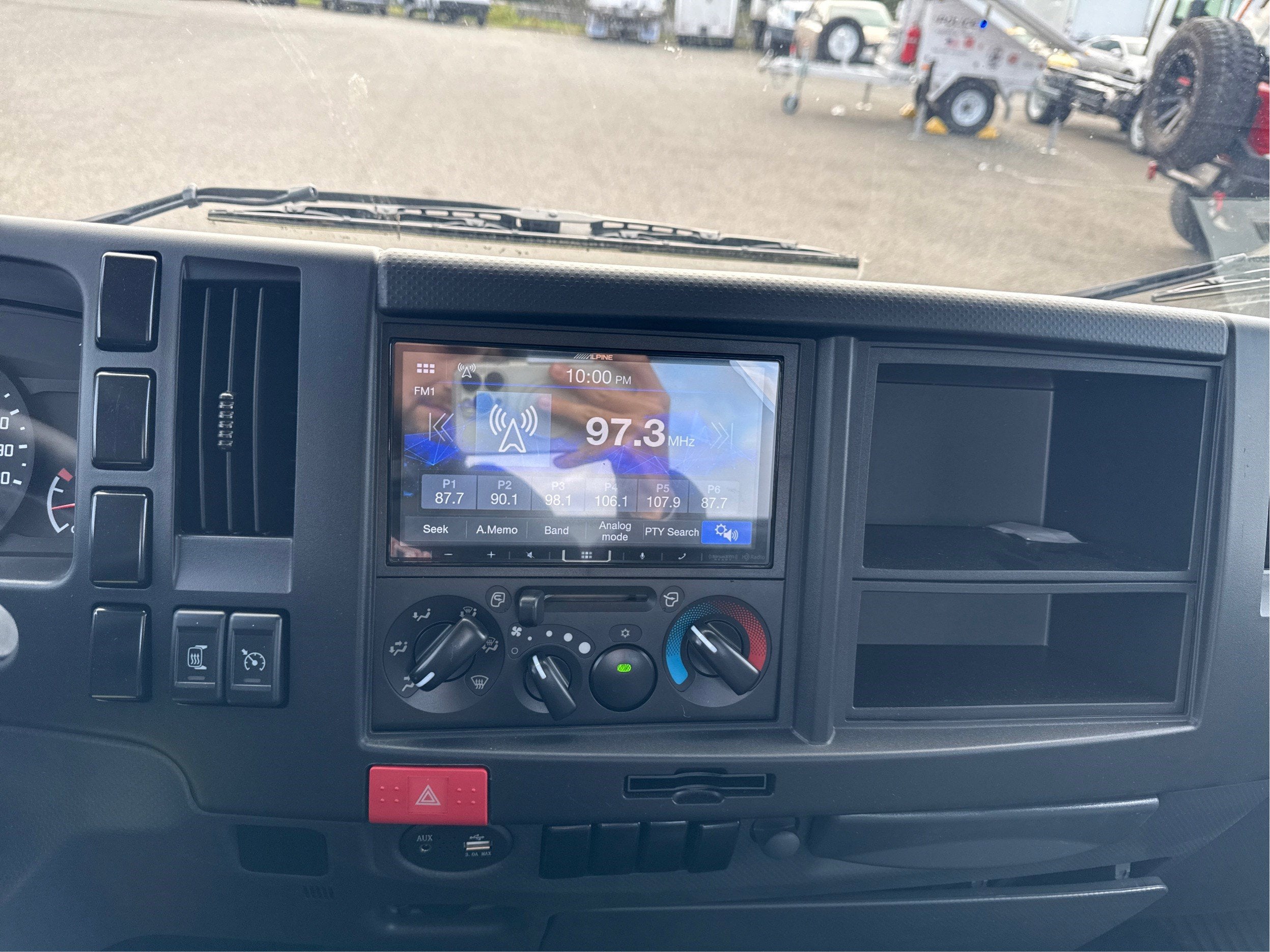 2025 Chevrolet Low Cab Forward 4500 HG Base