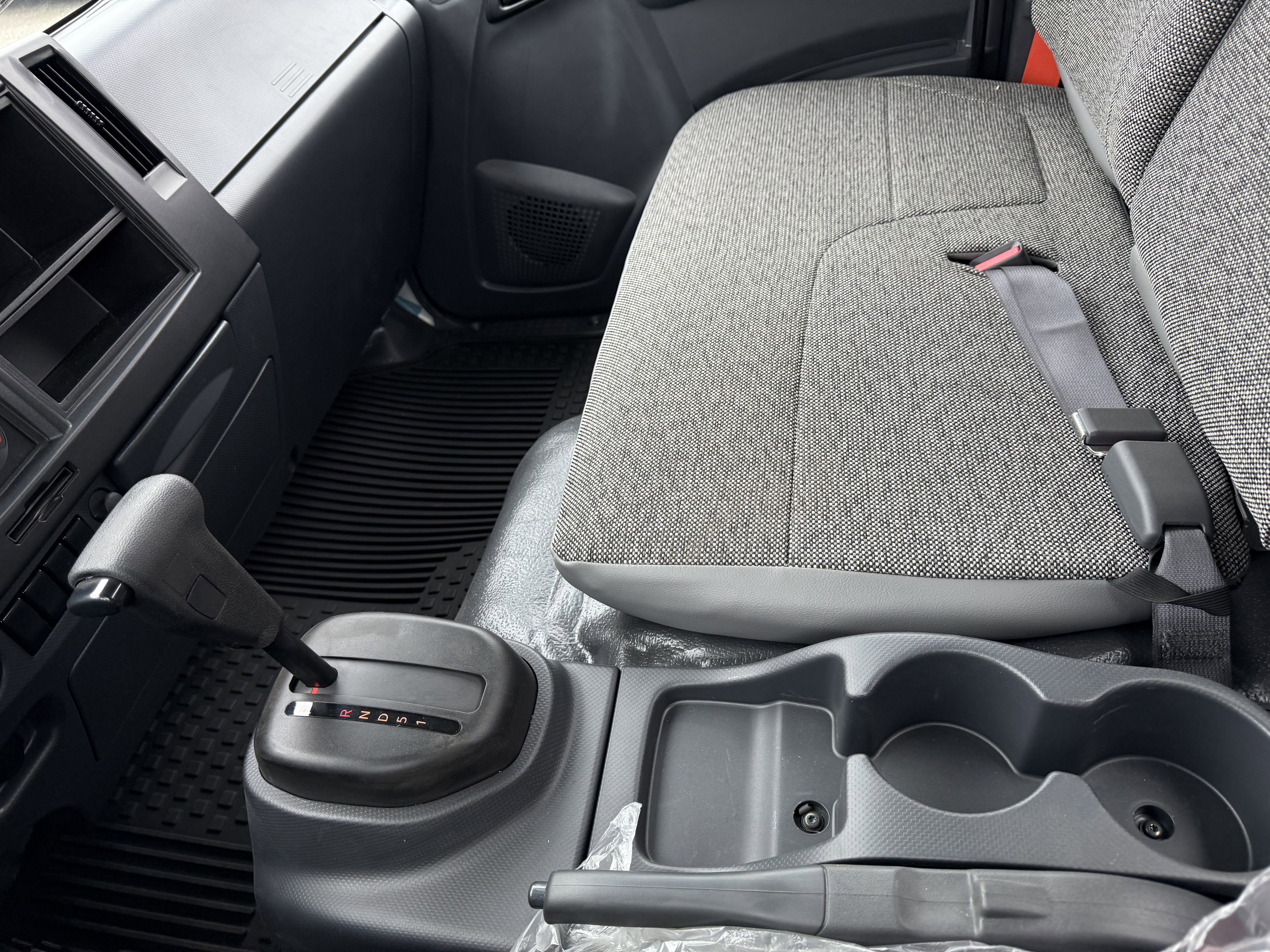 2025 Chevrolet Low Cab Forward 4500 Base