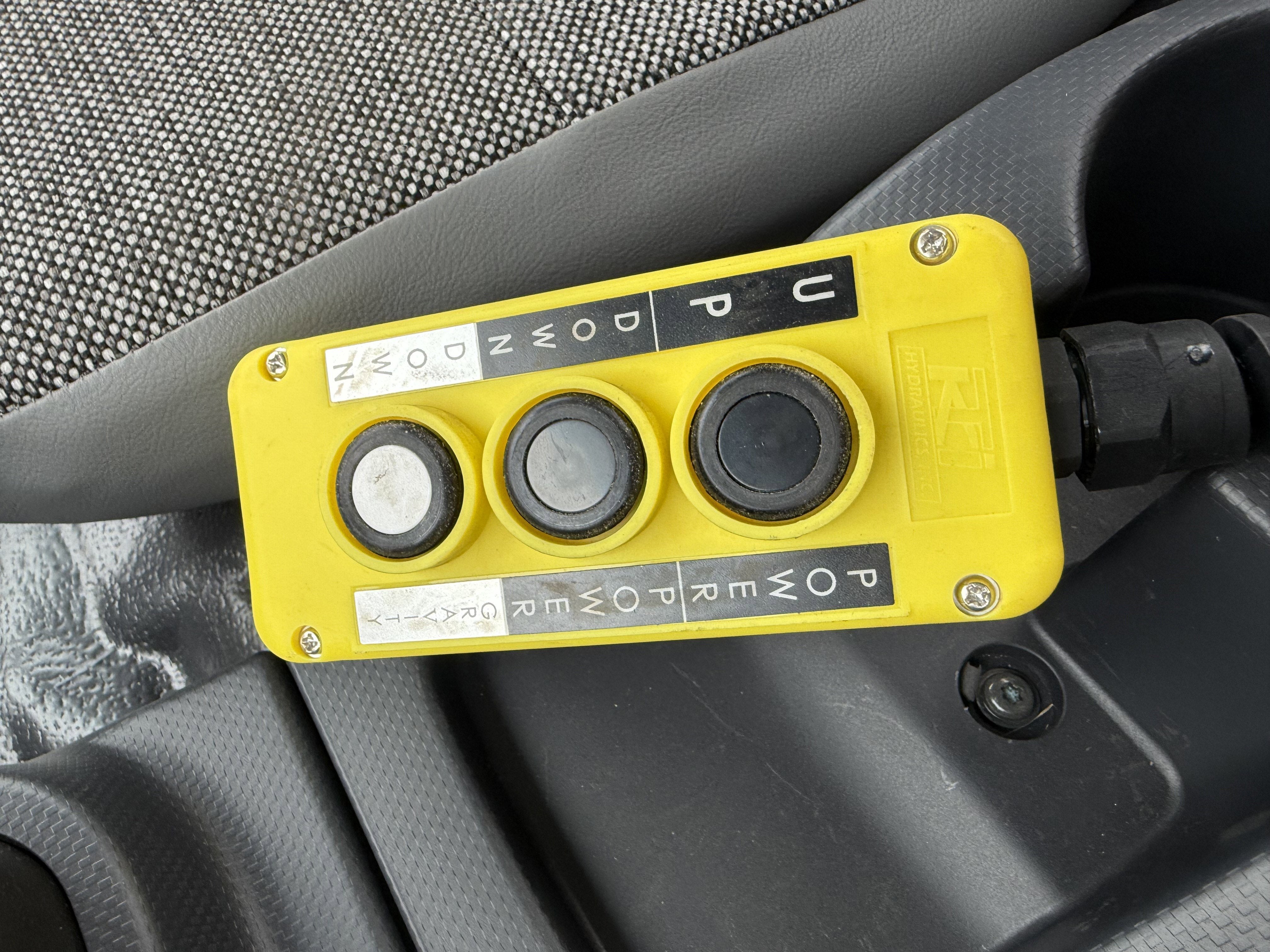 2025 Chevrolet Low Cab Forward 4500 Base