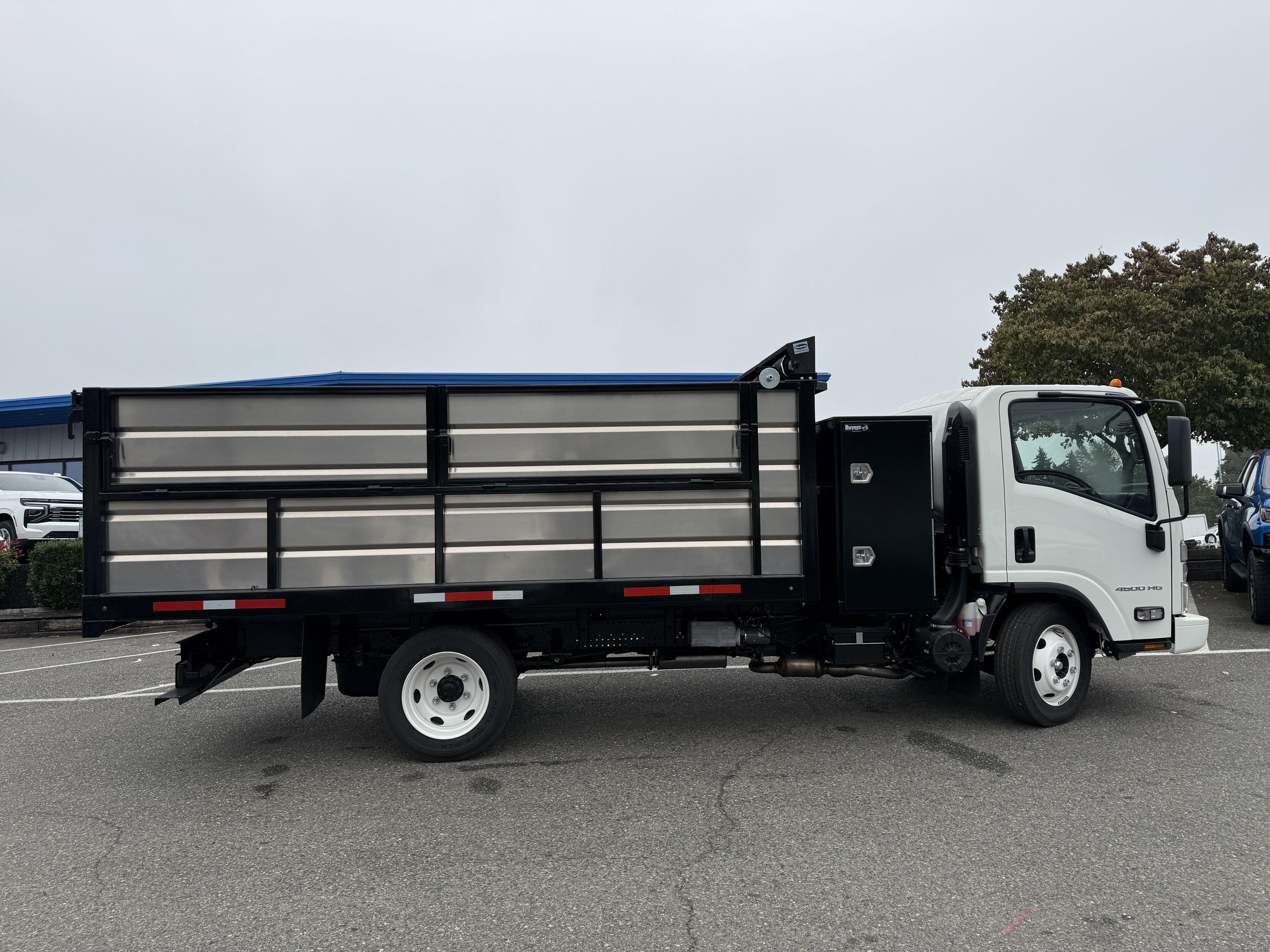 2025 Chevrolet Low Cab Forward 4500 Base