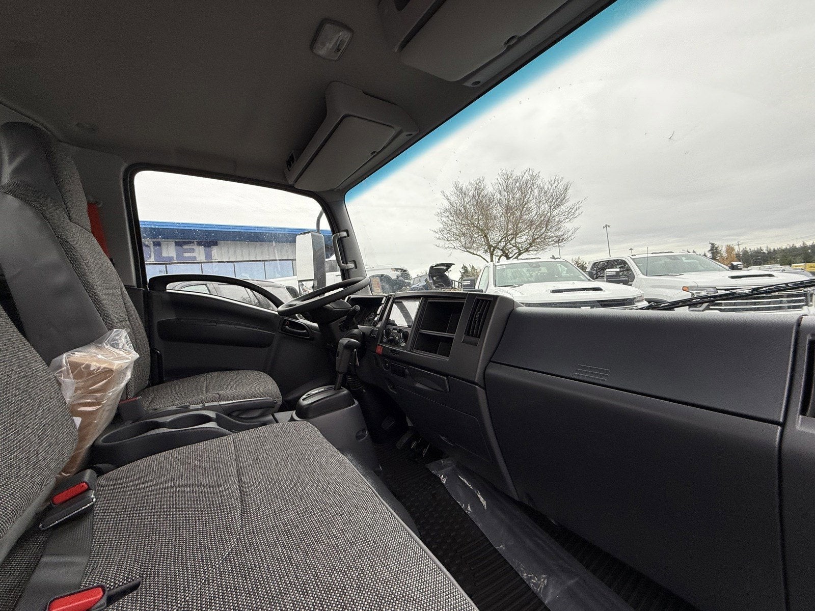 2025 Chevrolet Low Cab Forward 4500 Base