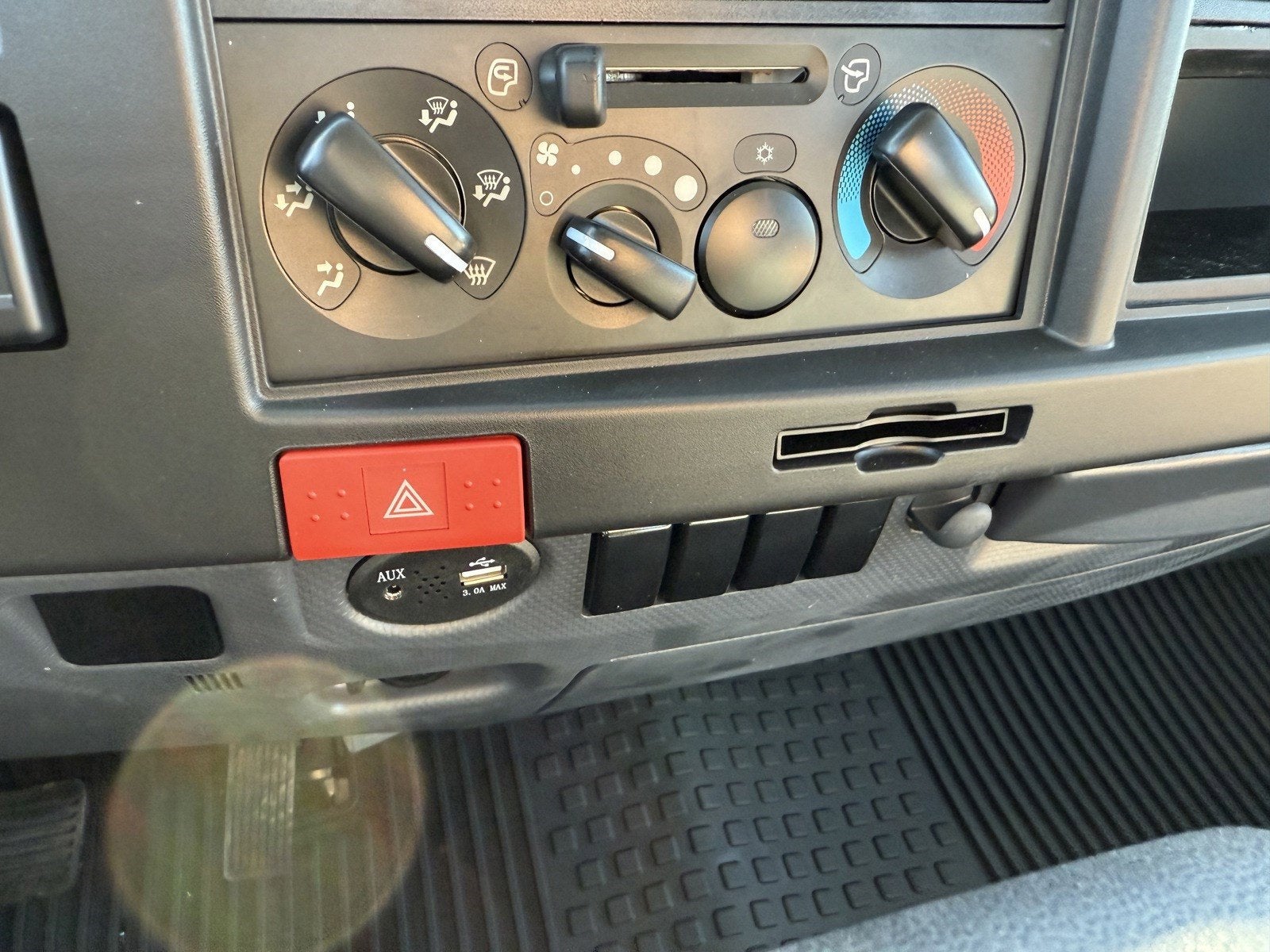 2025 Chevrolet Low Cab Forward 4500 Base