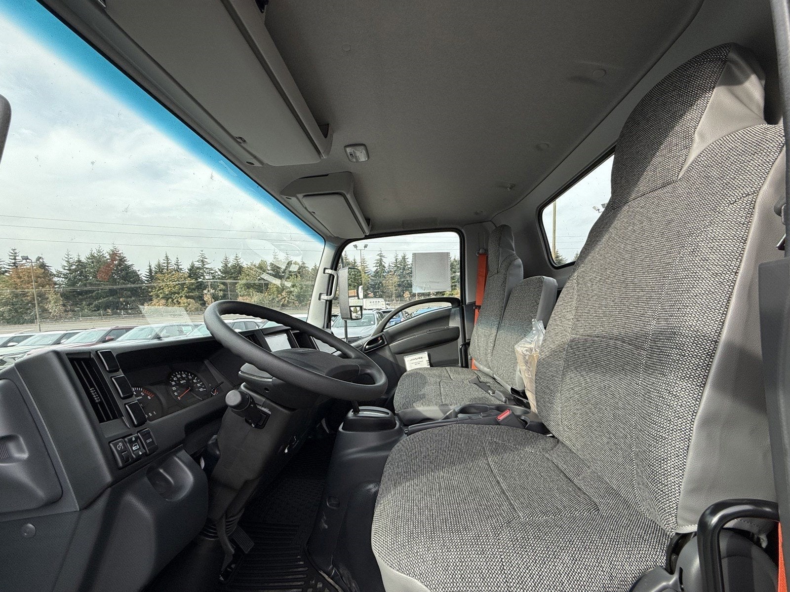 2025 Chevrolet Low Cab Forward 4500 Base