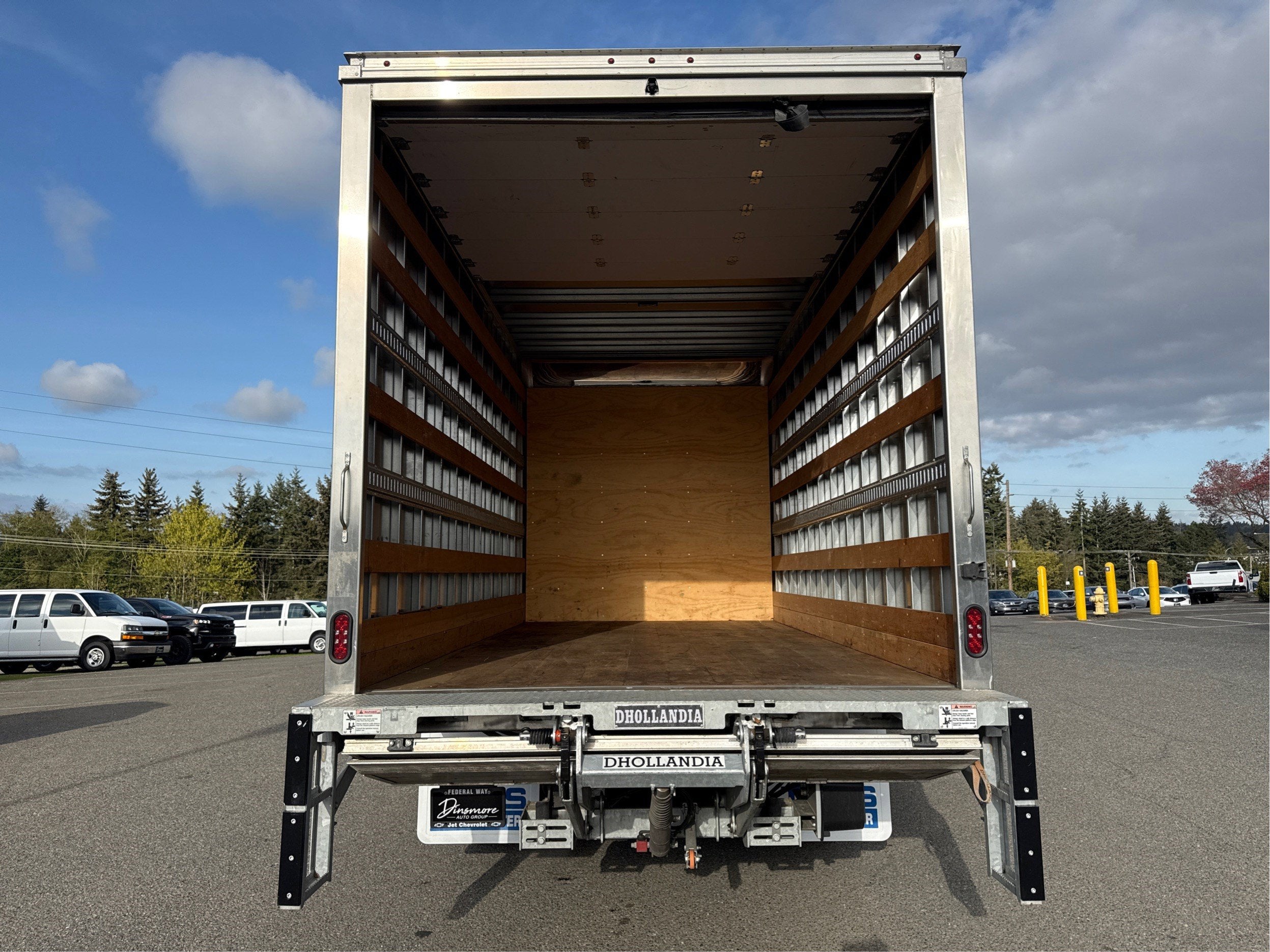 2024 Chevrolet Low Cab Forward 5500 XG 1WT