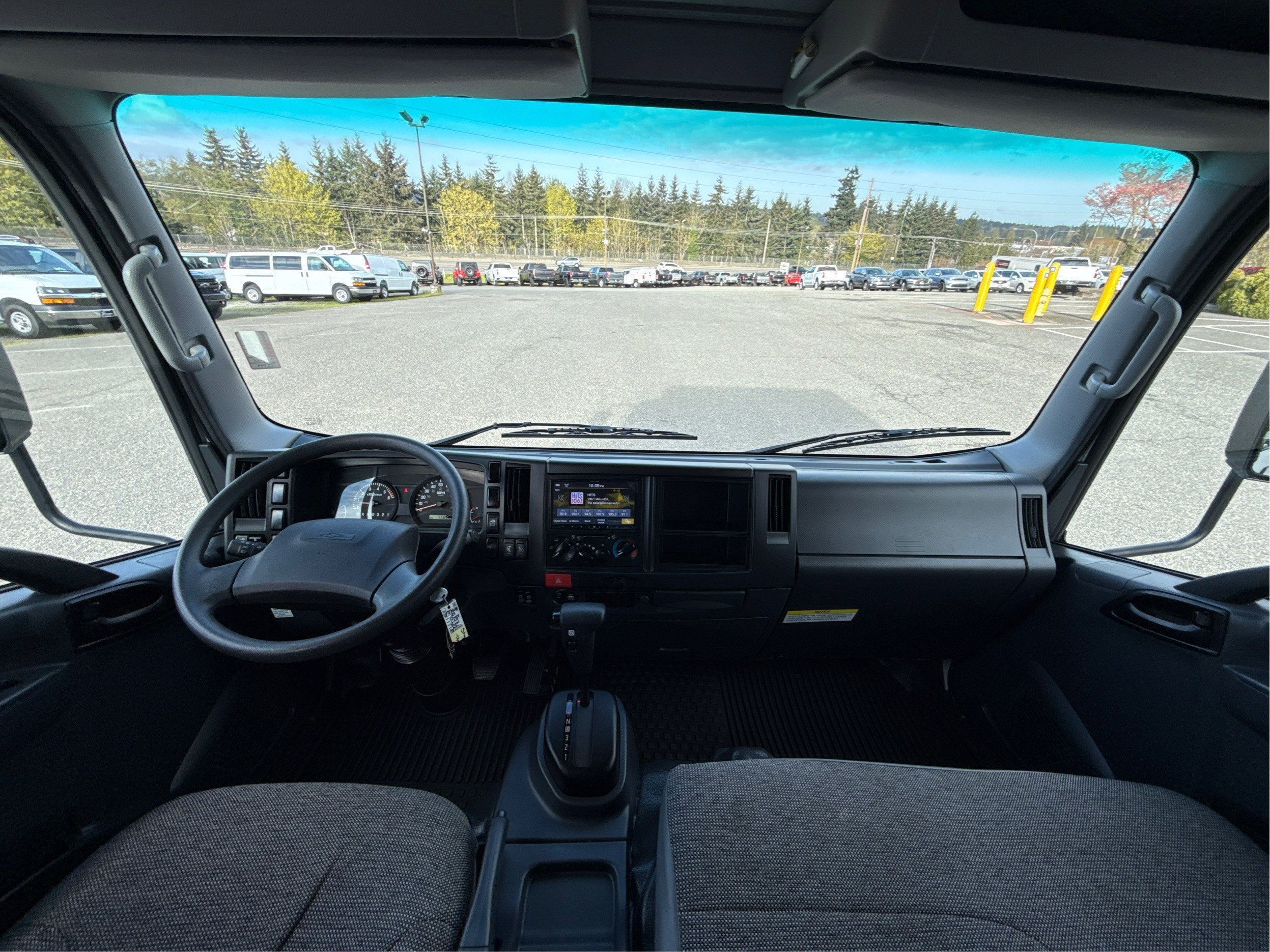 2024 Chevrolet Low Cab Forward 5500 XG 1WT