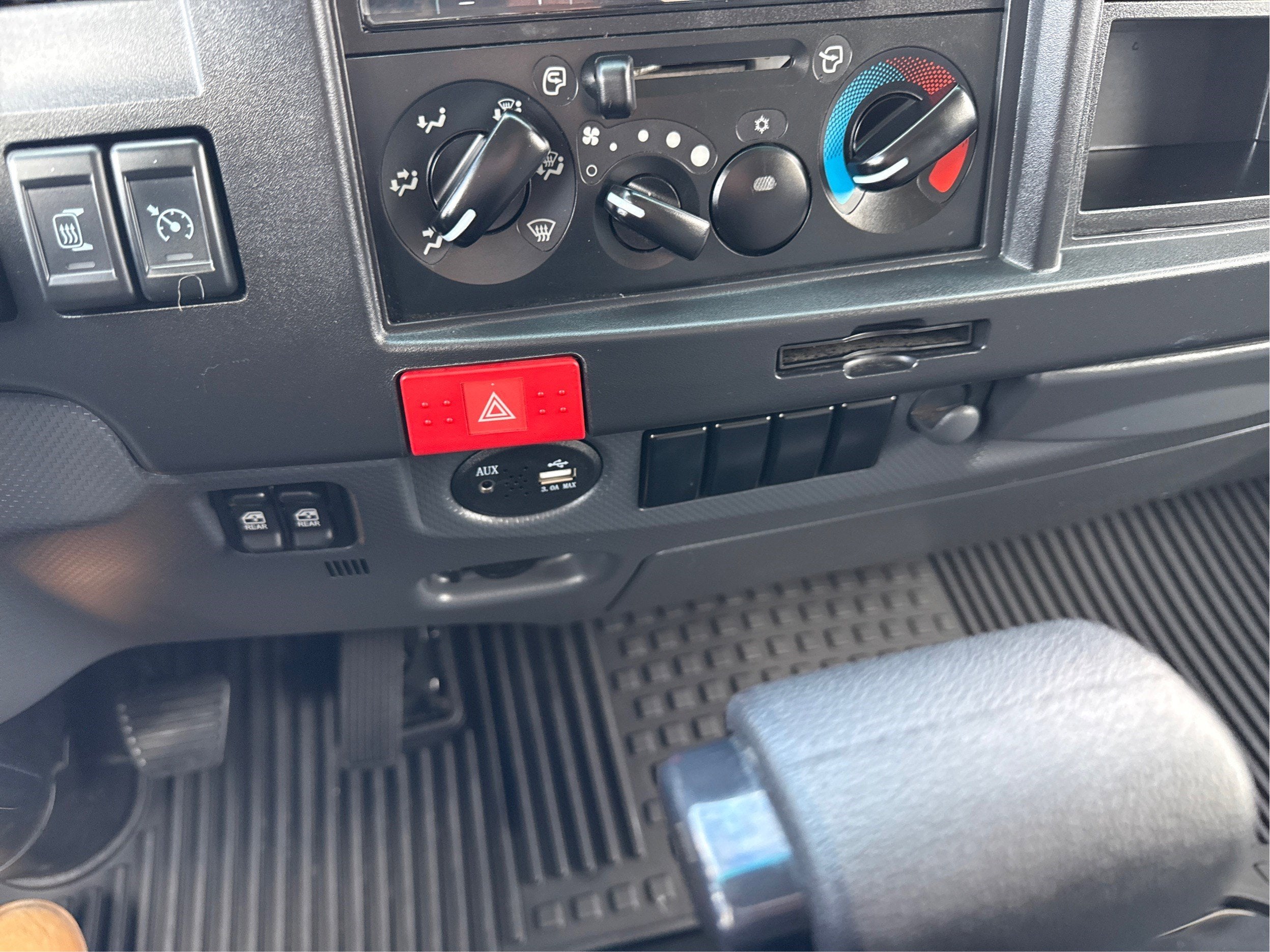 2024 Chevrolet Low Cab Forward 5500 XG 1WT