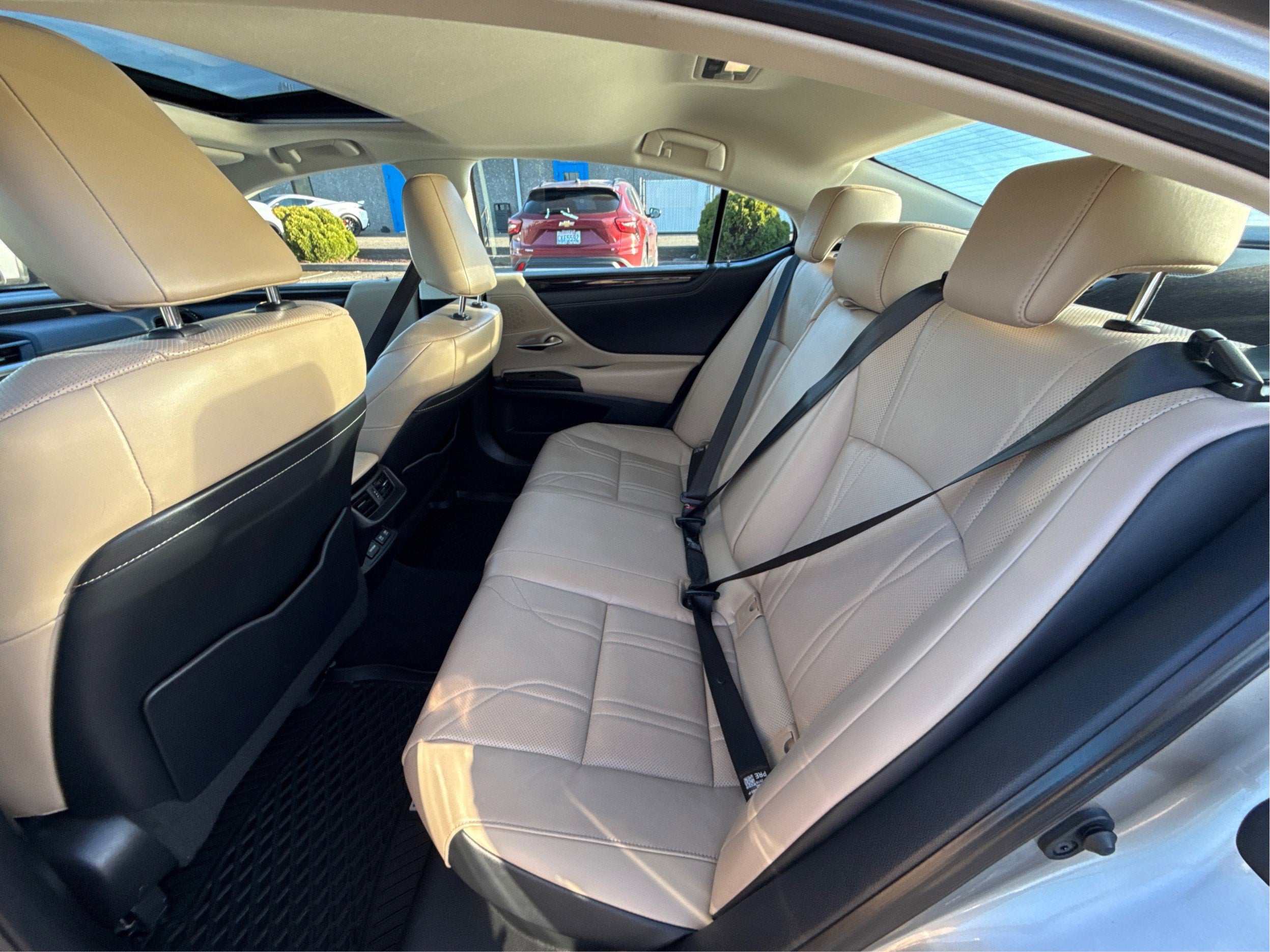 2020 Lexus ES ES 300h