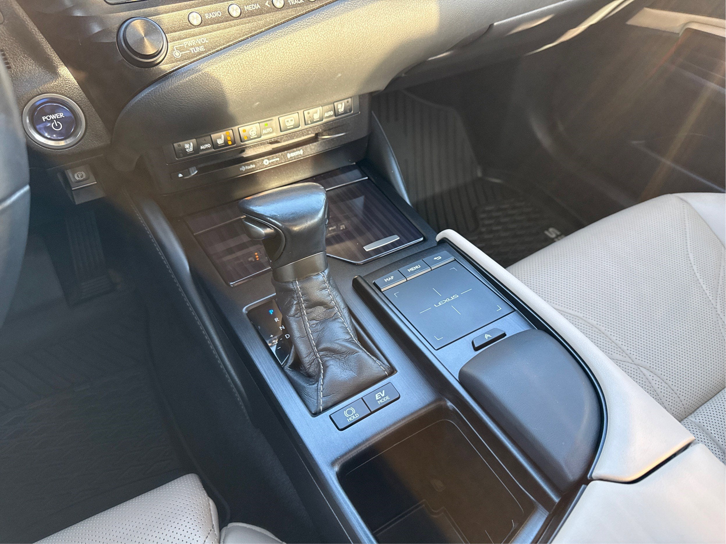 2020 Lexus ES ES 300h