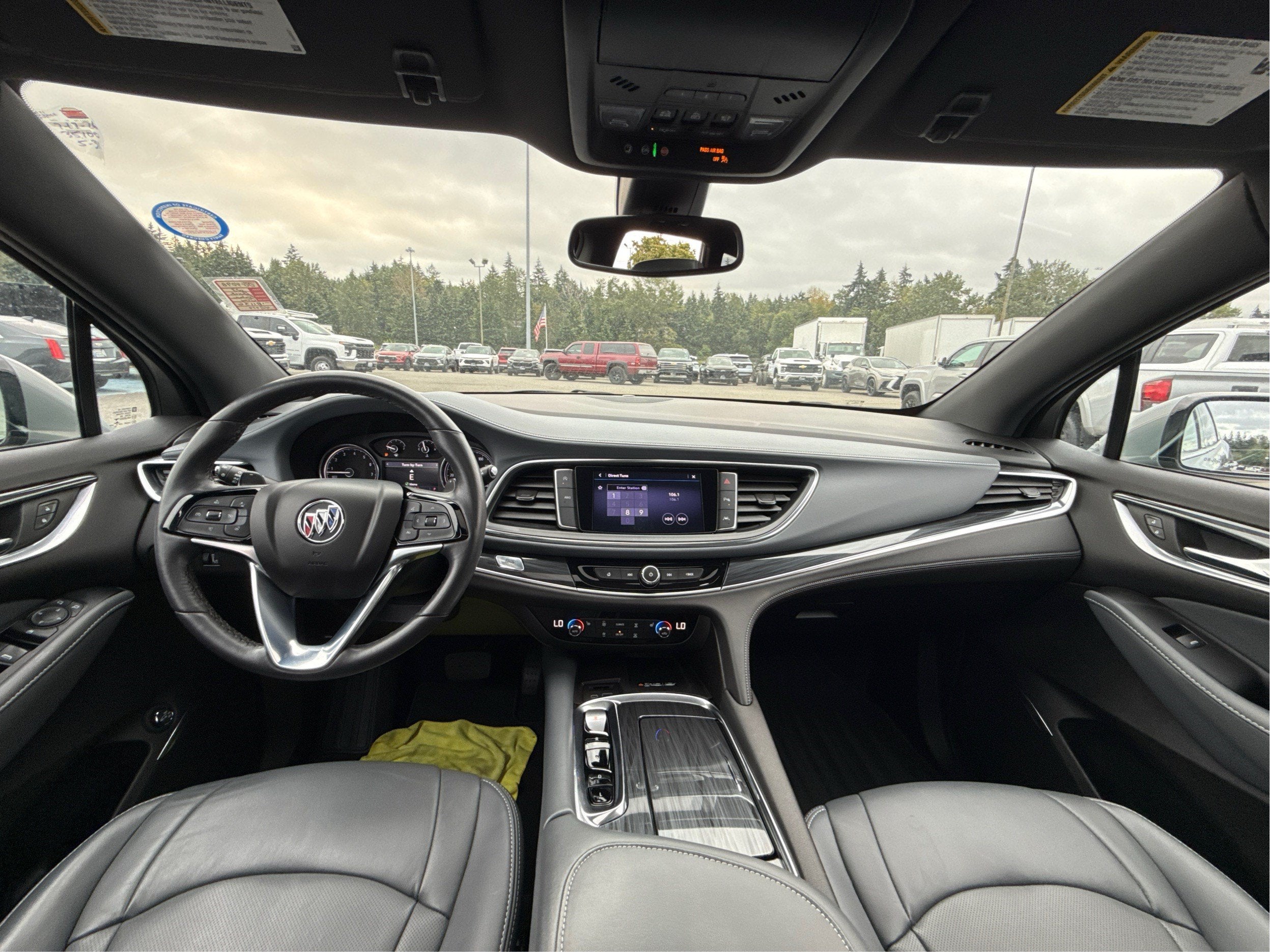 2023 Buick Enclave Essence