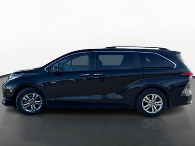 2022 Toyota Sienna XSE