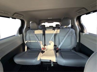 2024 Toyota Sienna LE