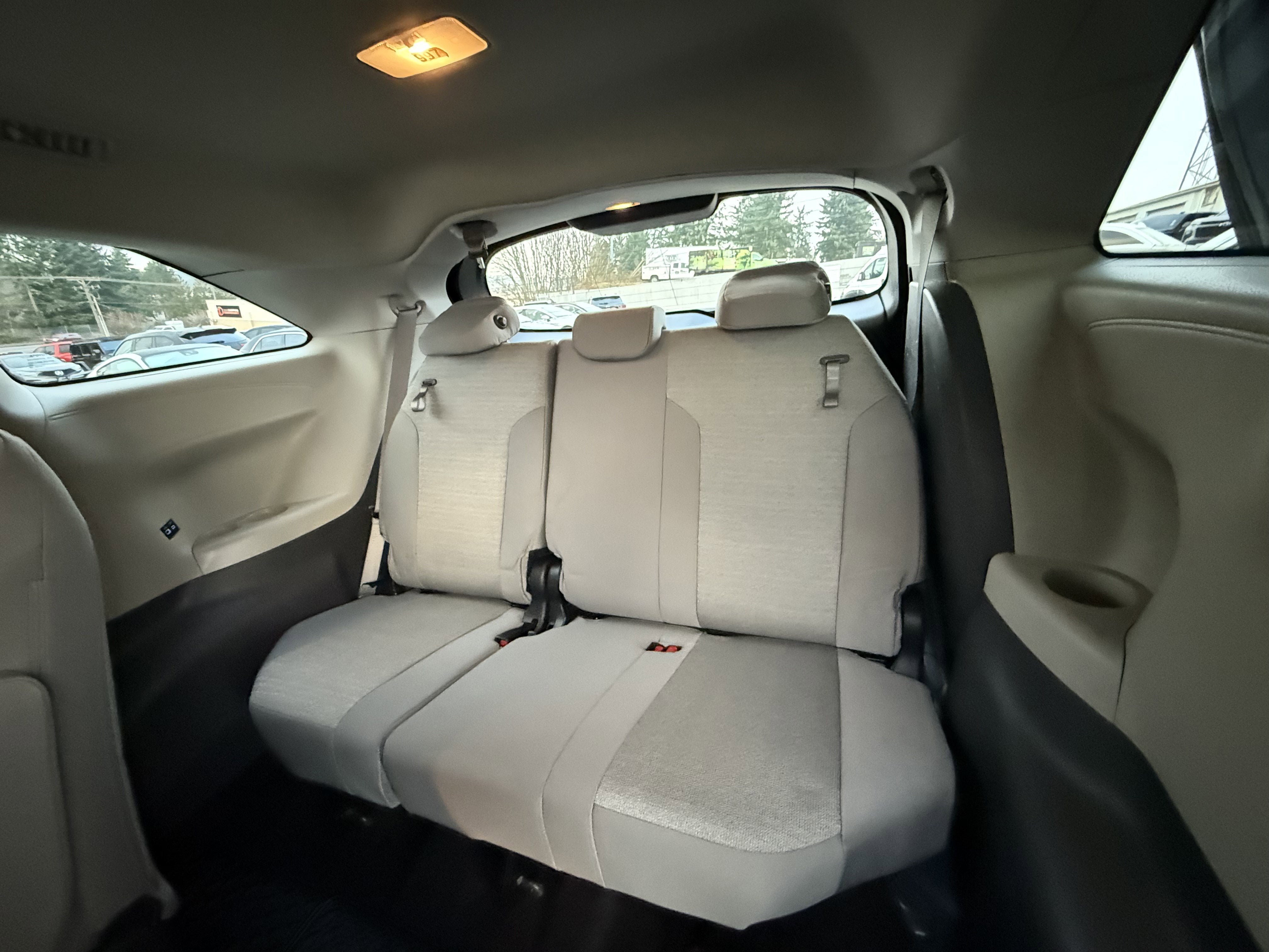 2024 Toyota Sienna LE