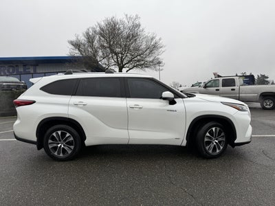 2020 Toyota Highlander Hybrid XLE