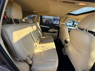 2019 Toyota Highlander SE