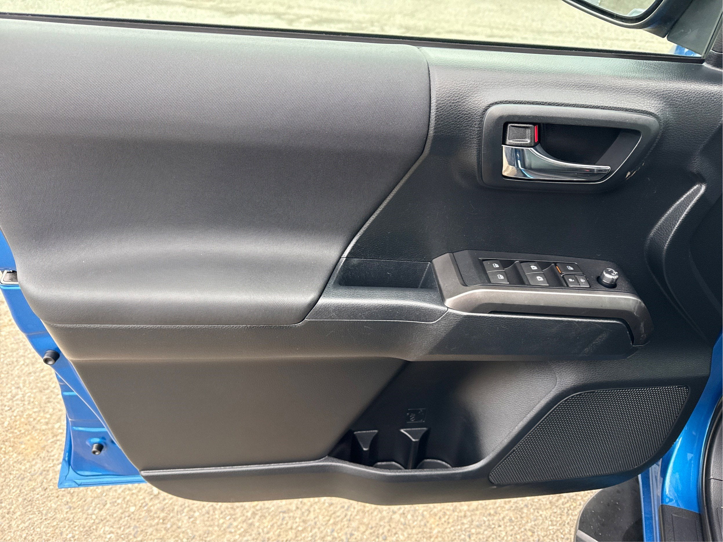 2016 Toyota Tacoma SR5