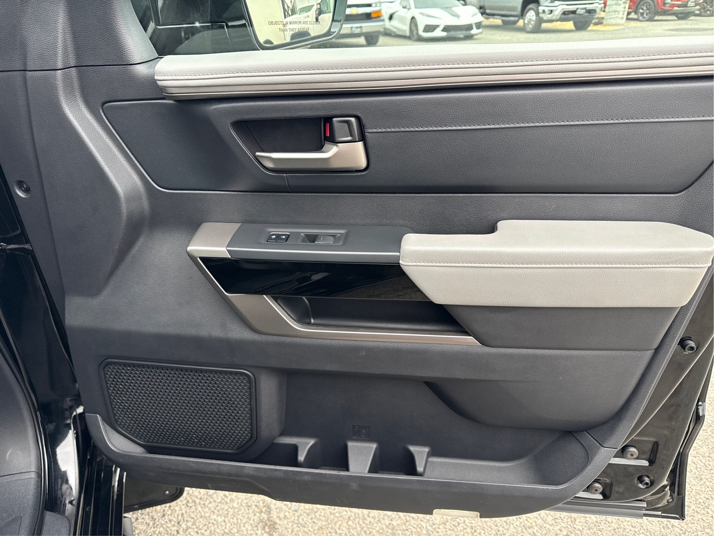 2022 Toyota Tundra 4WD Limited