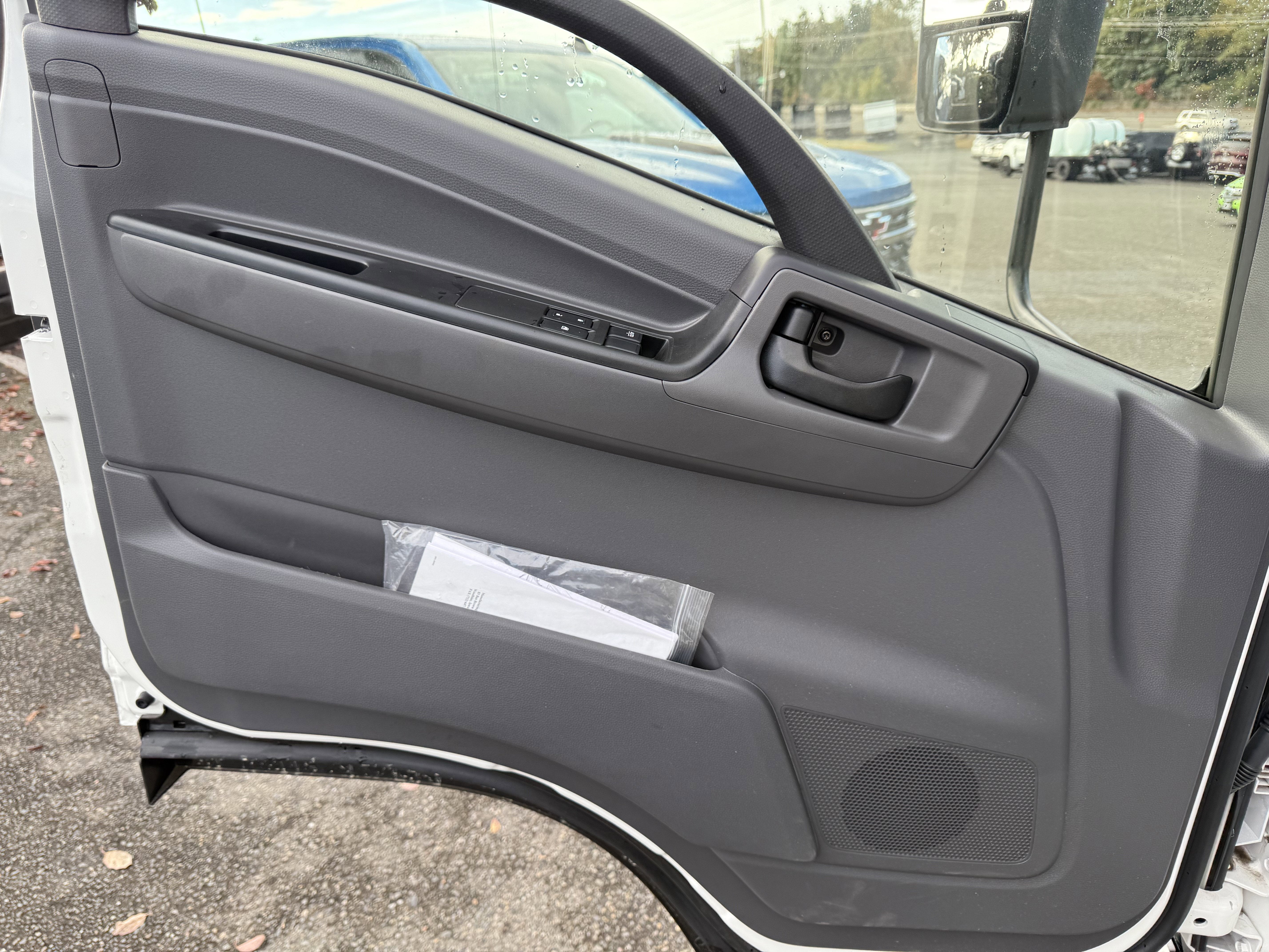 2025 Chevrolet Low Cab Forward 4500 XD 1WT