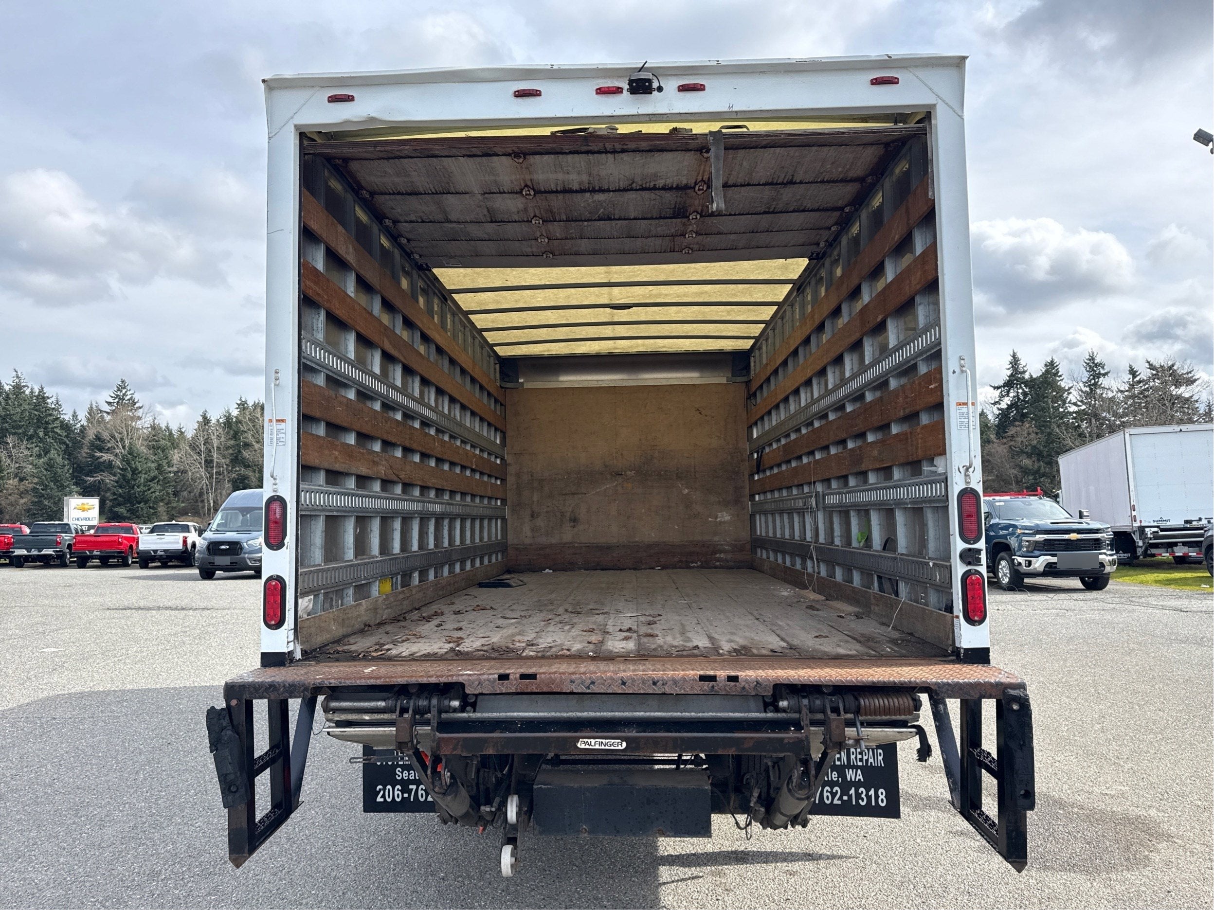 2015 MERCEDES TRUCK FE Base