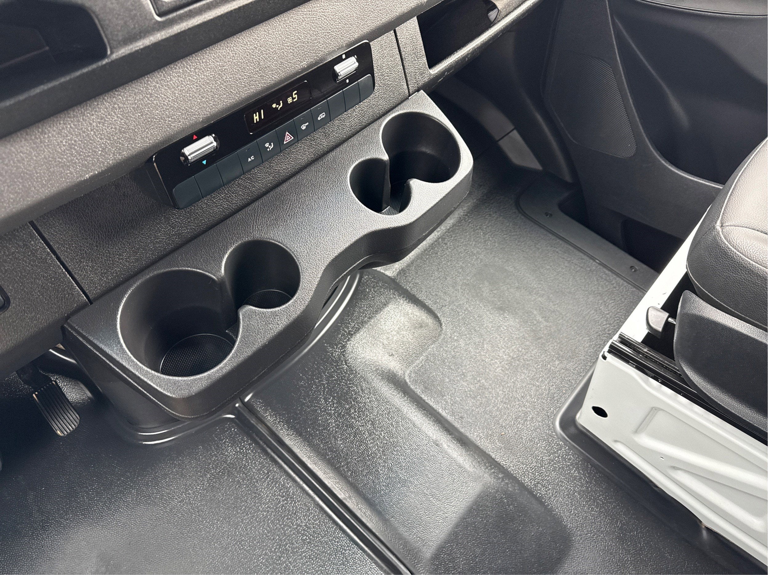 2025 Mercedes-Benz Sprinter Cargo Van Base