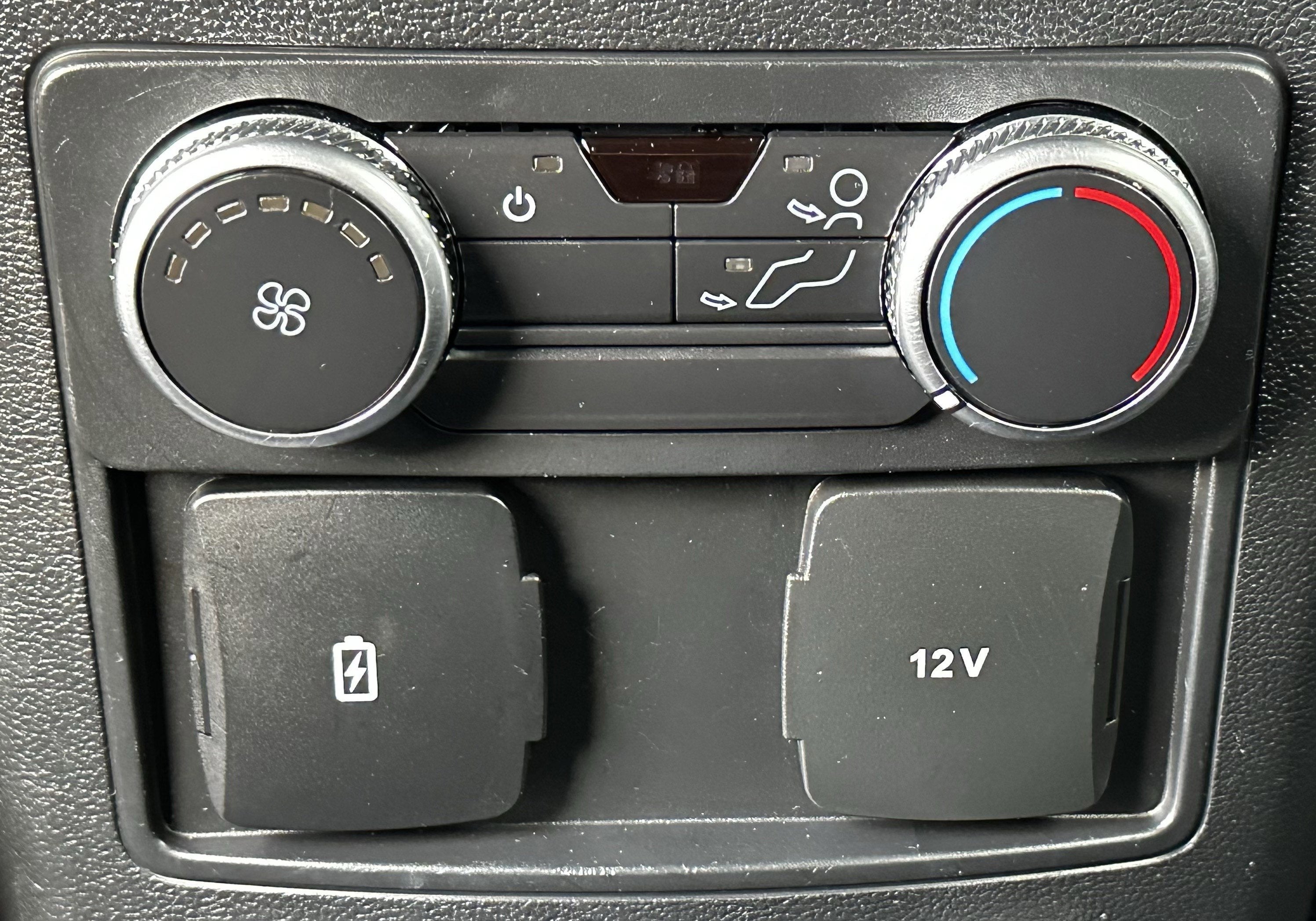 2022 Ford Explorer XLT 4WD