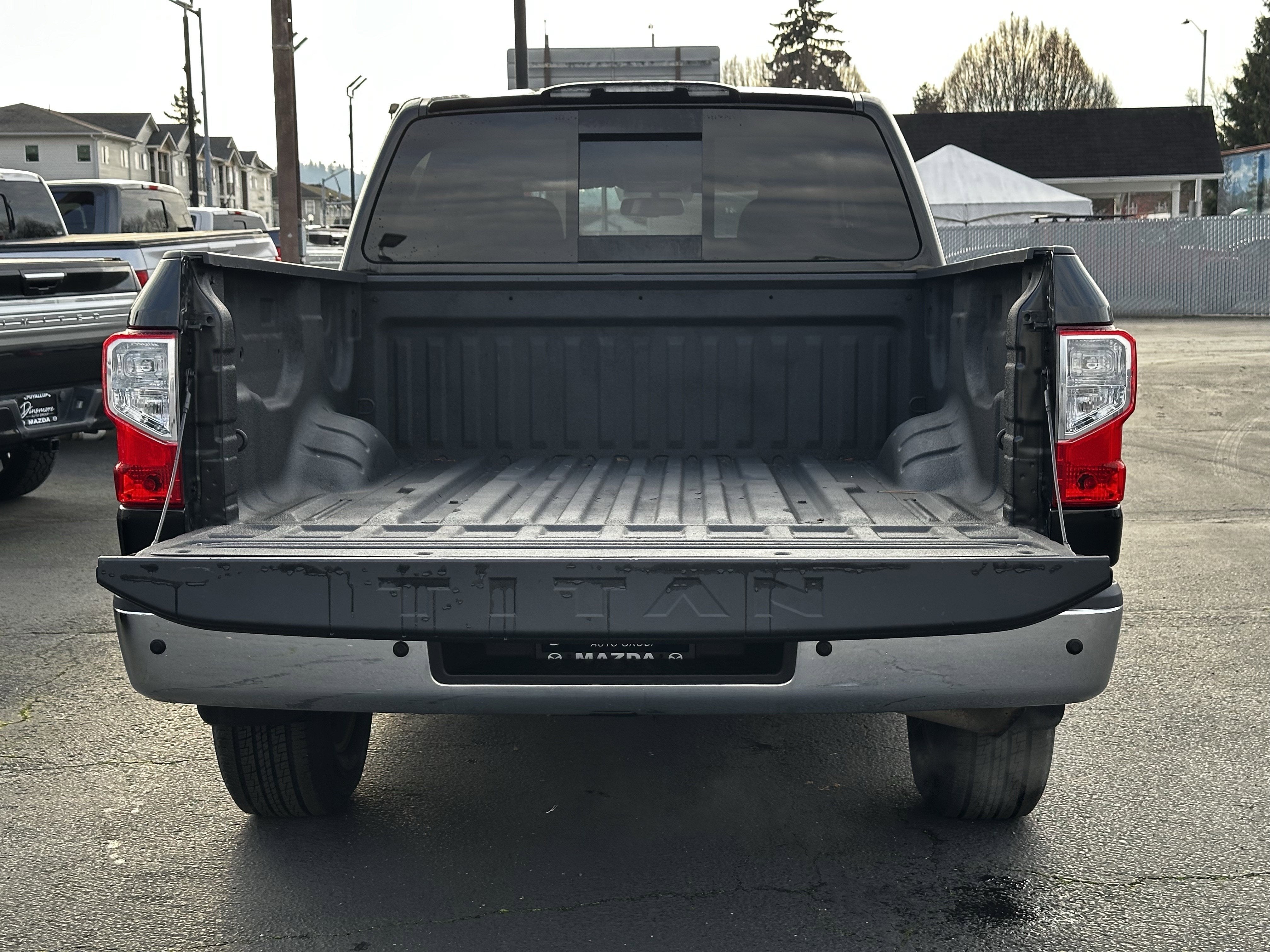 2017 Nissan Titan SV