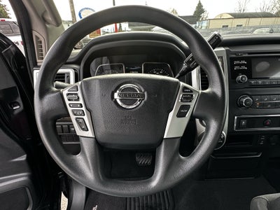 2017 Nissan Titan SV