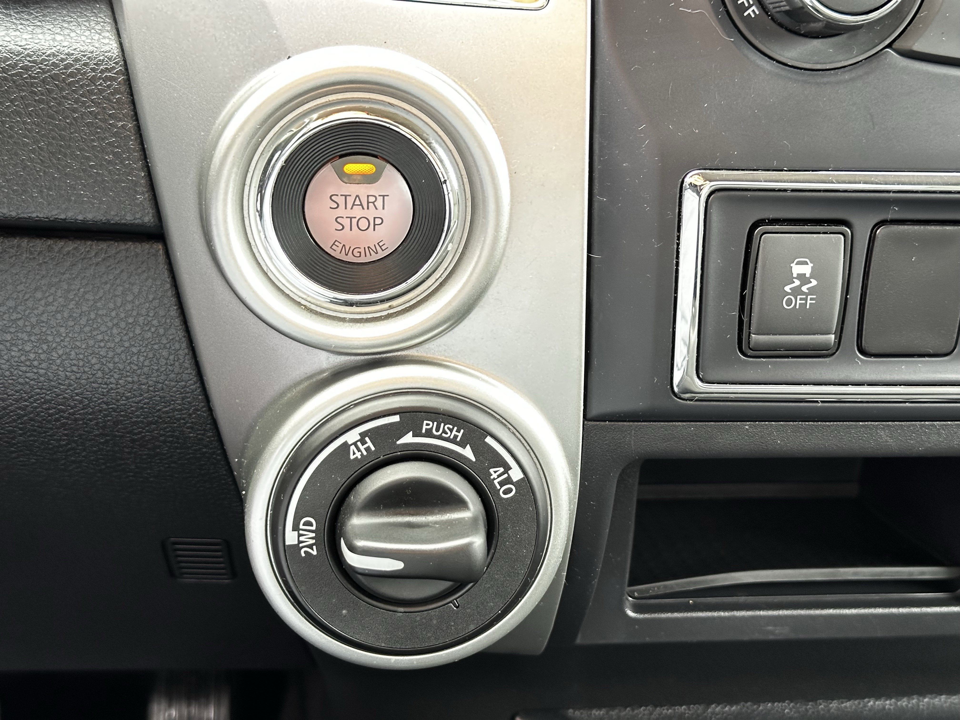 2017 Nissan Titan SV