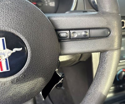 2007 Ford Mustang Deluxe
