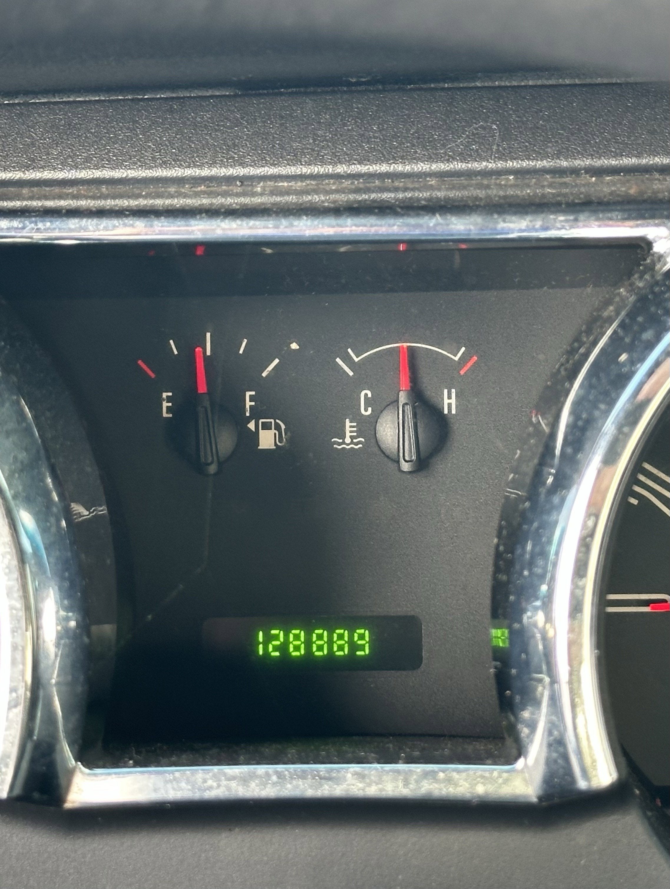 2007 Ford Mustang Deluxe