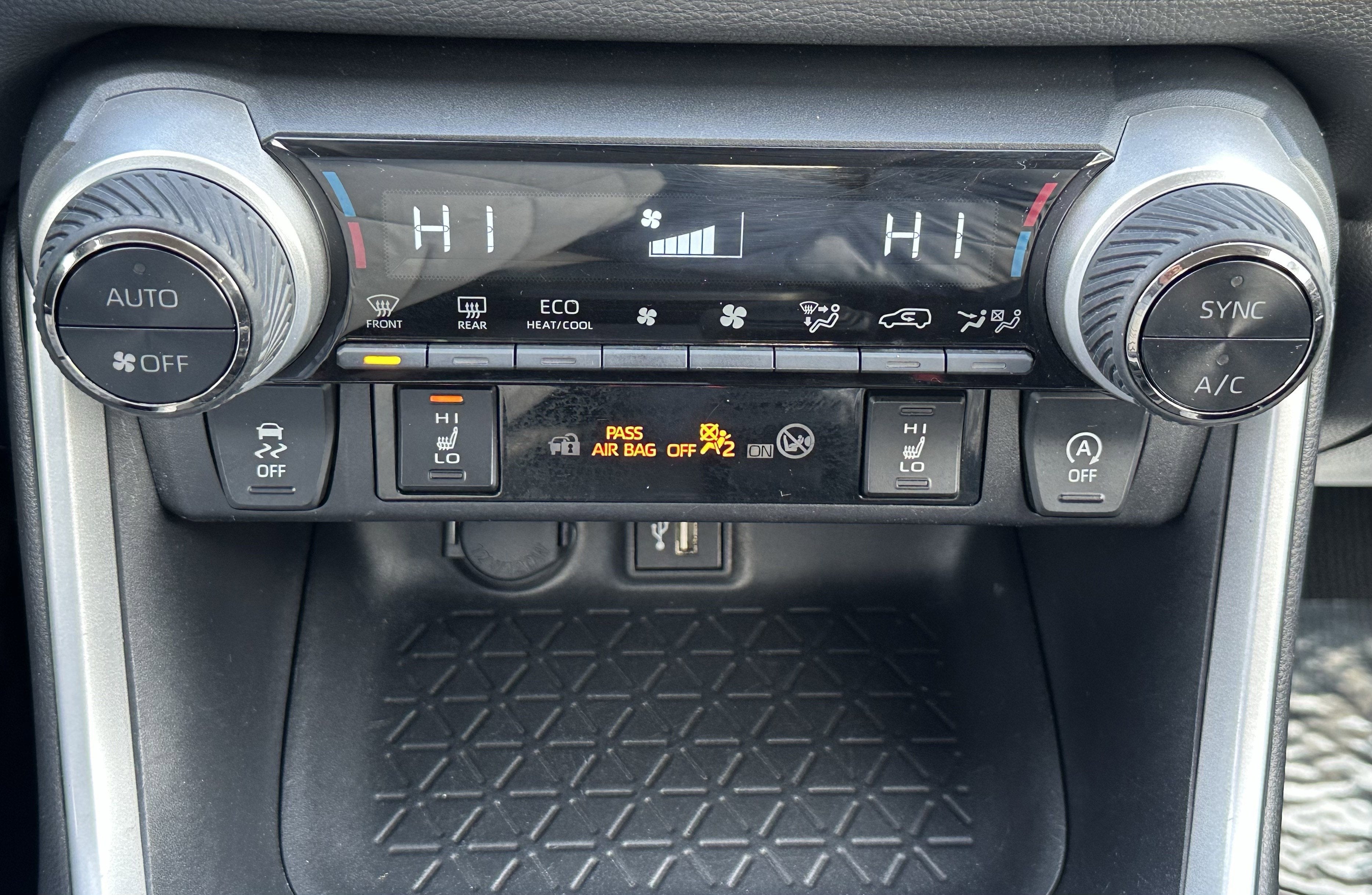 2024 Toyota RAV4 XLE AWD