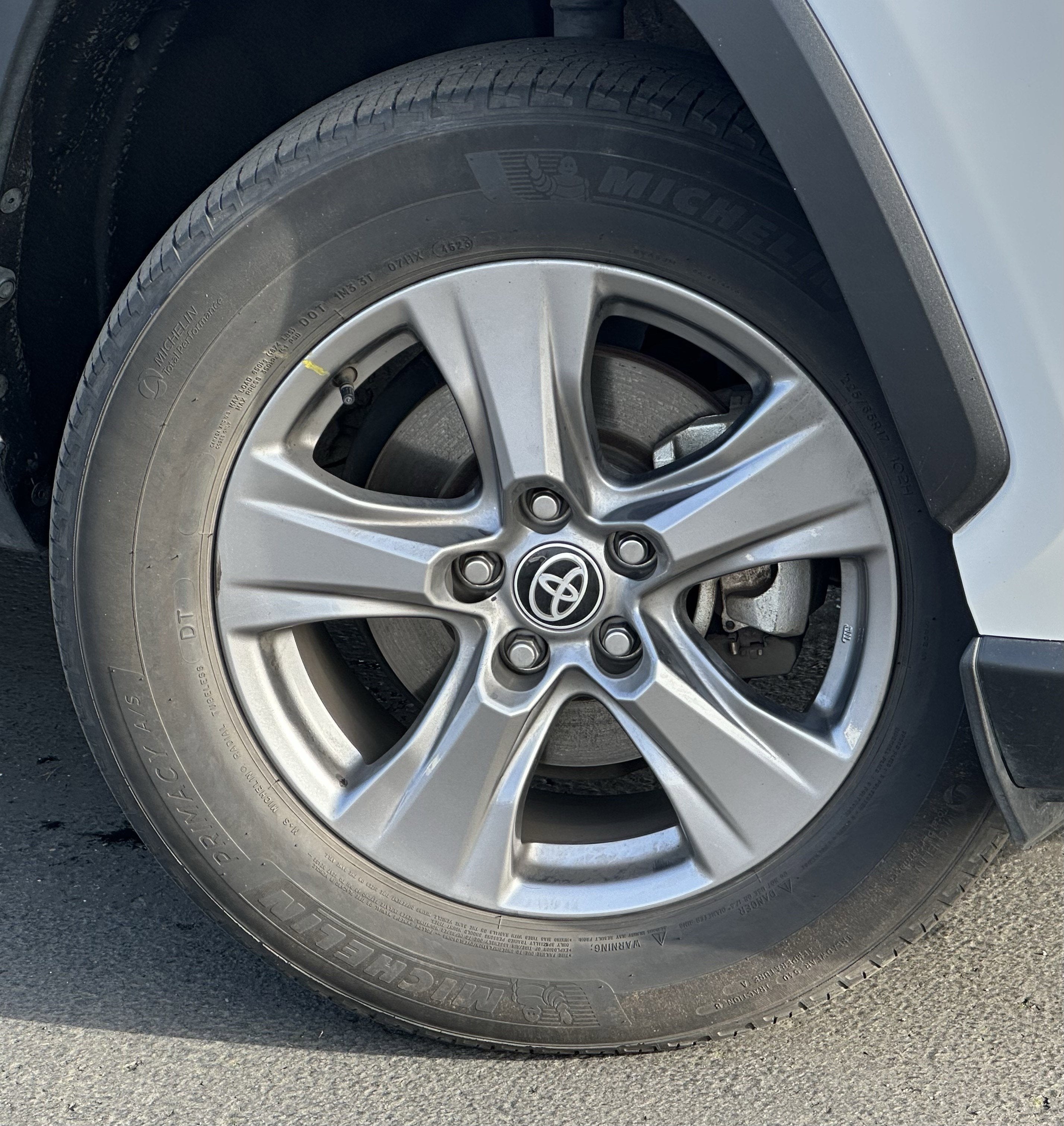 2024 Toyota RAV4 XLE AWD