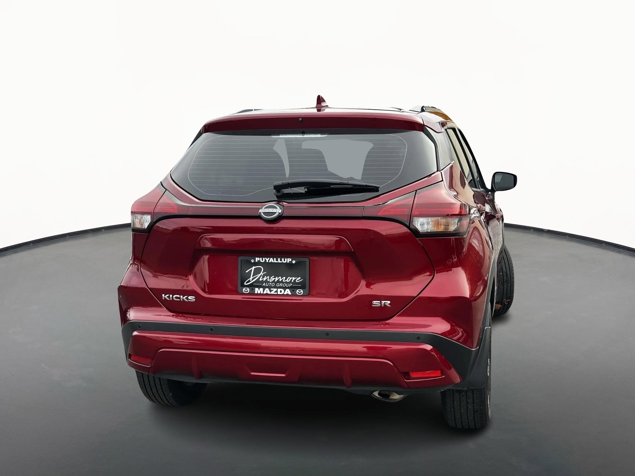 2023 Nissan Kicks SR