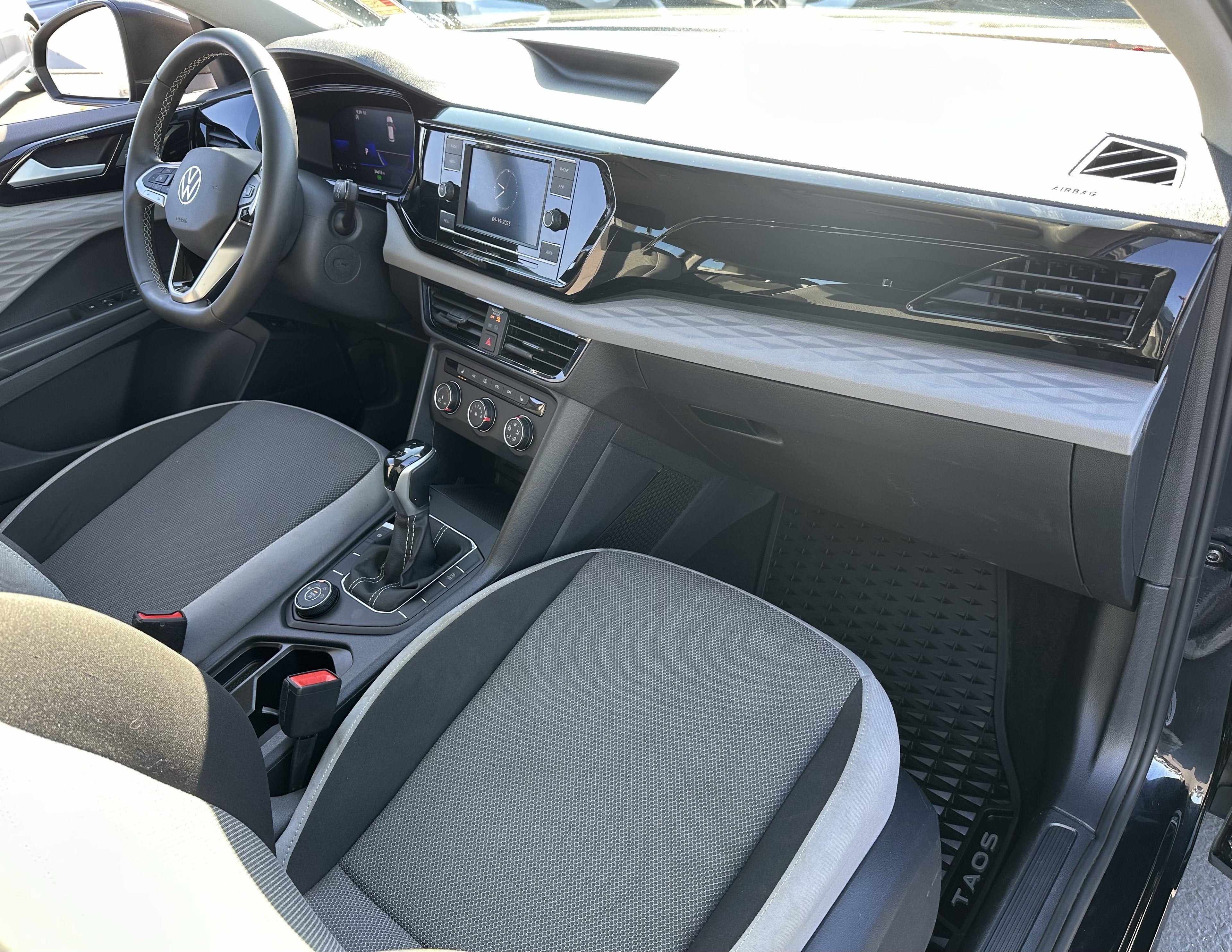 2022 Volkswagen Taos S