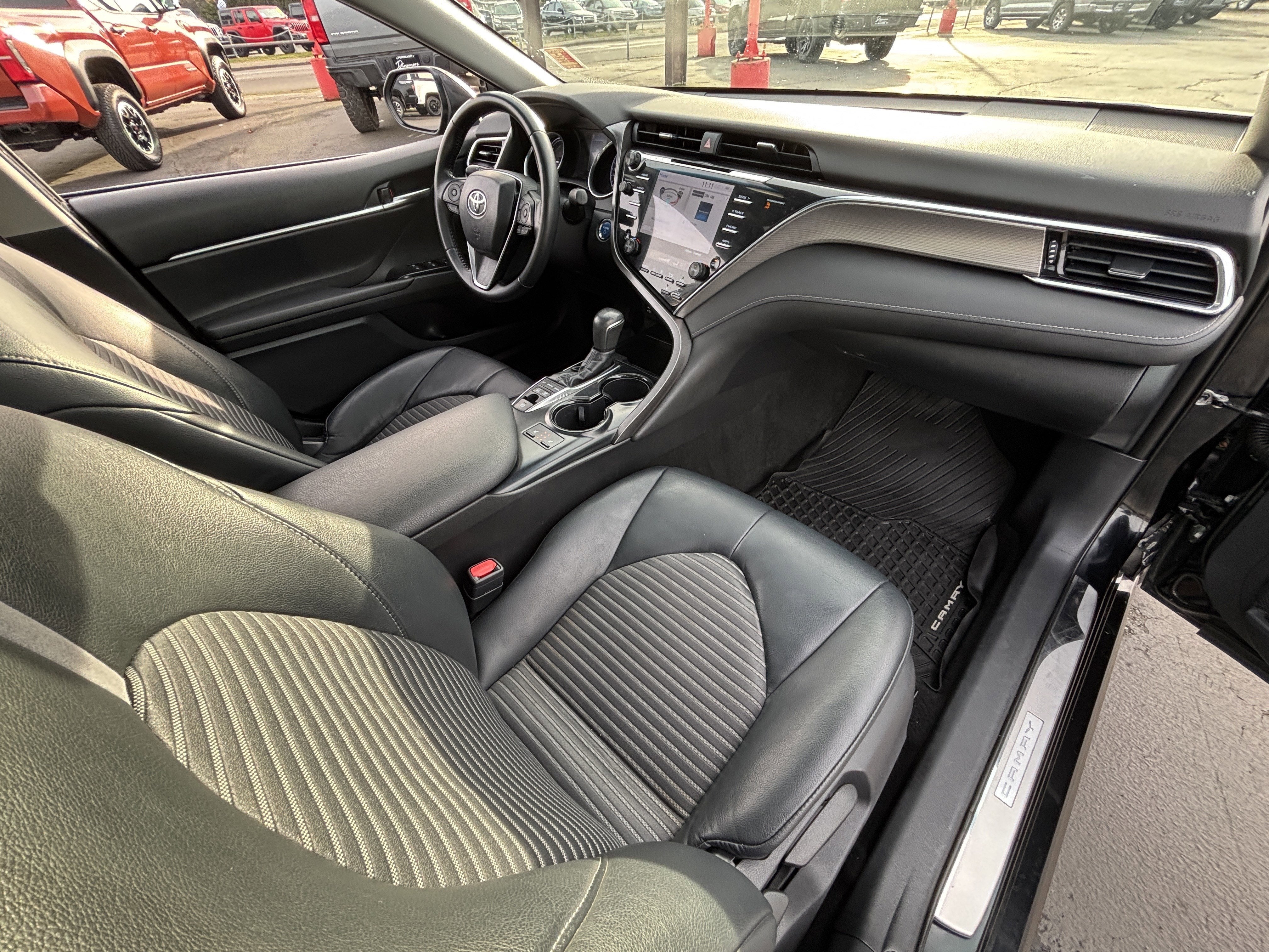 2018 Toyota Camry Hybrid SE