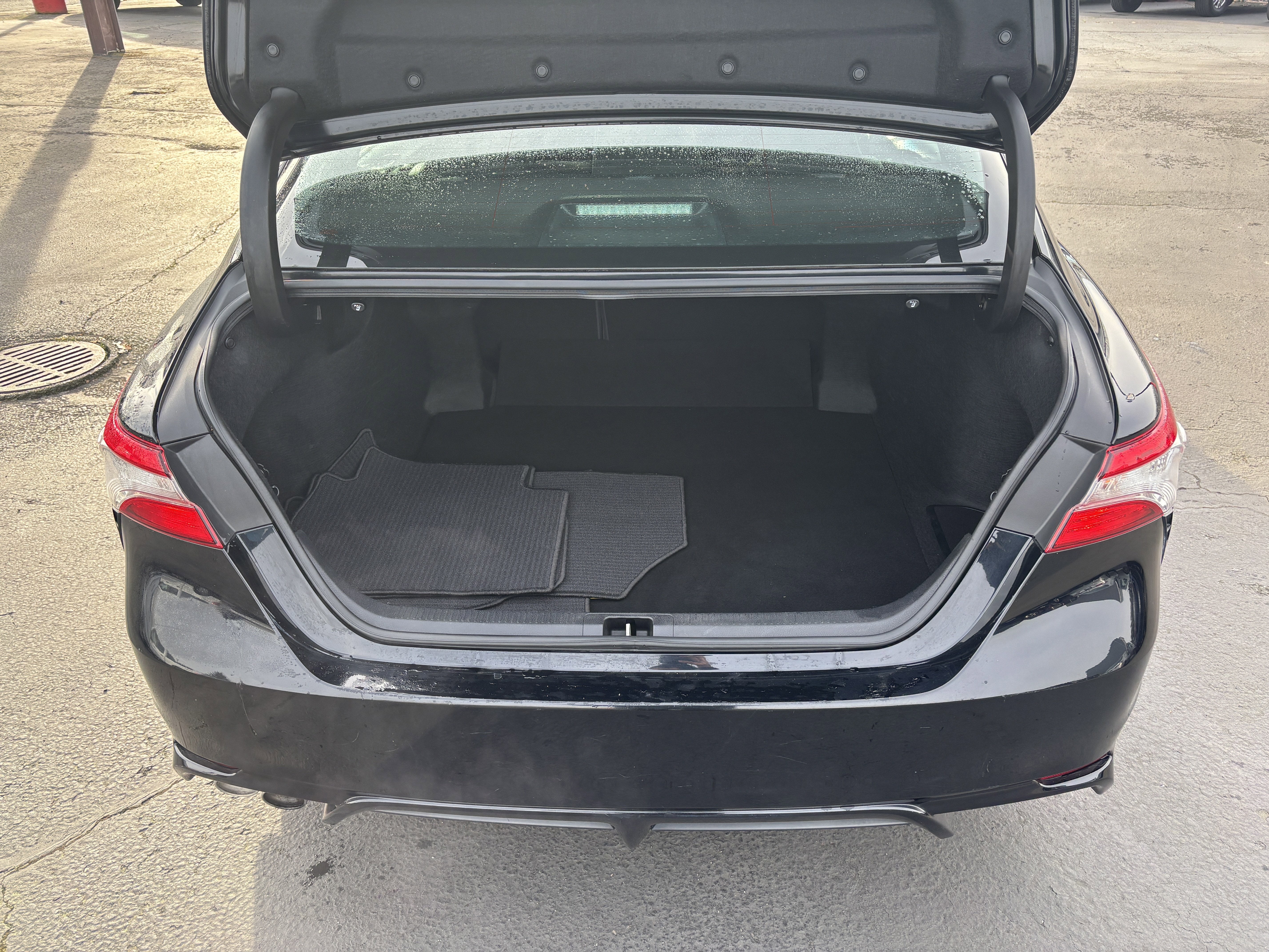 2018 Toyota Camry Hybrid SE